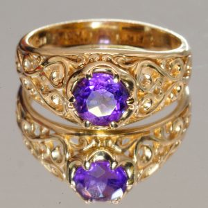 10ct Gold Amethyst Scroll Band Ring Size M Pre Owned