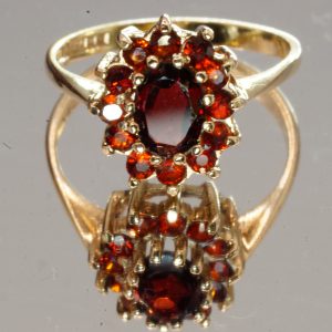 9ct Yellow Gold Garnet Halo Ring UK Size K1/2 Pre Owned
