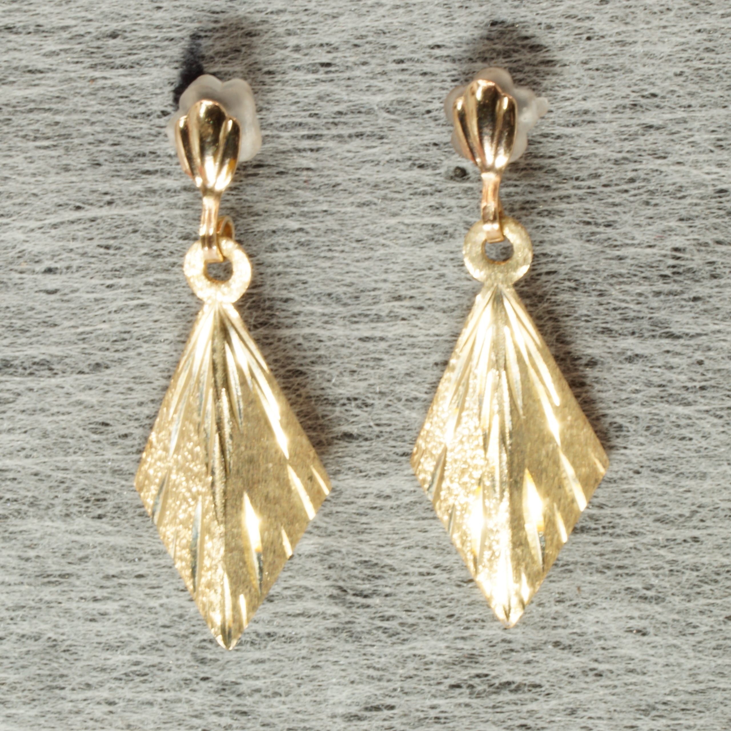 9ct Yellow Gold Kite Drop Earrings For Pierced Ears Pre Owned