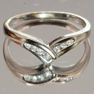 9ct White Gold Diamond Wishbone Ring UK Size N1/2 Pre Owned