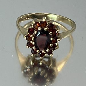 9ct Yellow Gold Garnet Halo Ring UK Size K1/2 Pre Owned