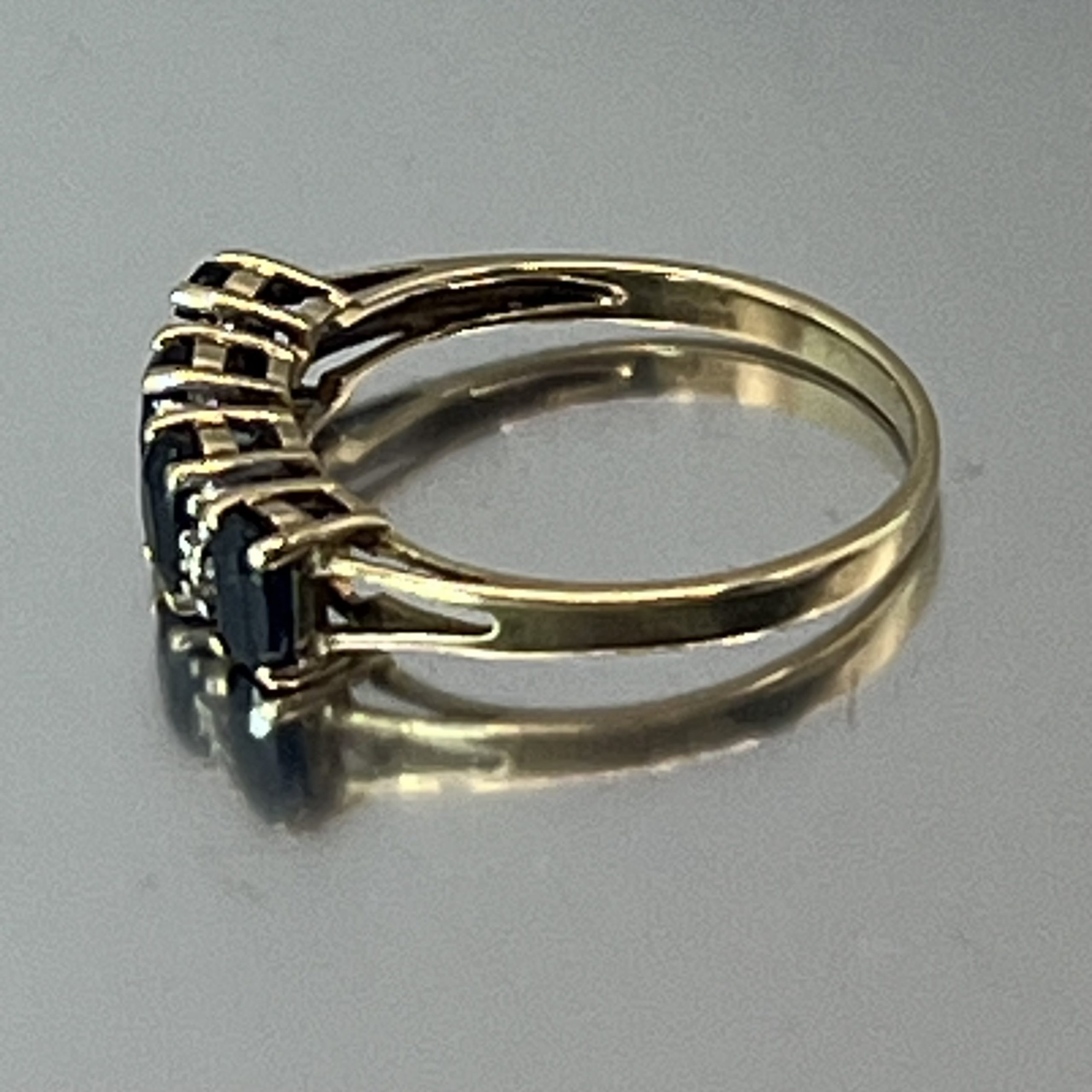 9ct Gold Sapphire & Diamond Ring UK Size O1/2 Pre Owned - Image 2