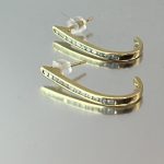 9ct Gold Diamond Dangle Drop Earrings Pierced Ears Pre Owned