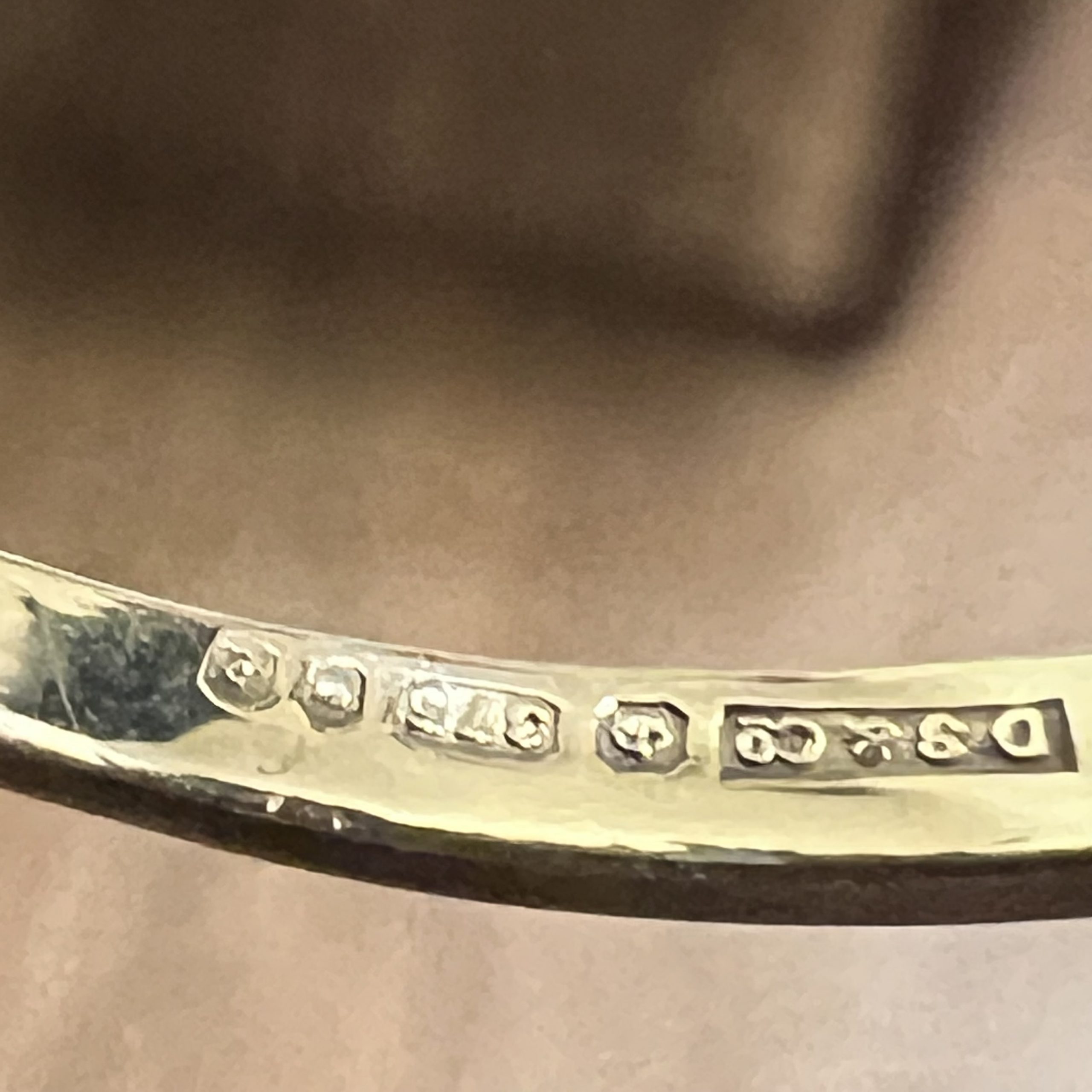 9ct Gold Sapphire Diamond Cluster Ring UK Size 0 Pre Owned - Image 5