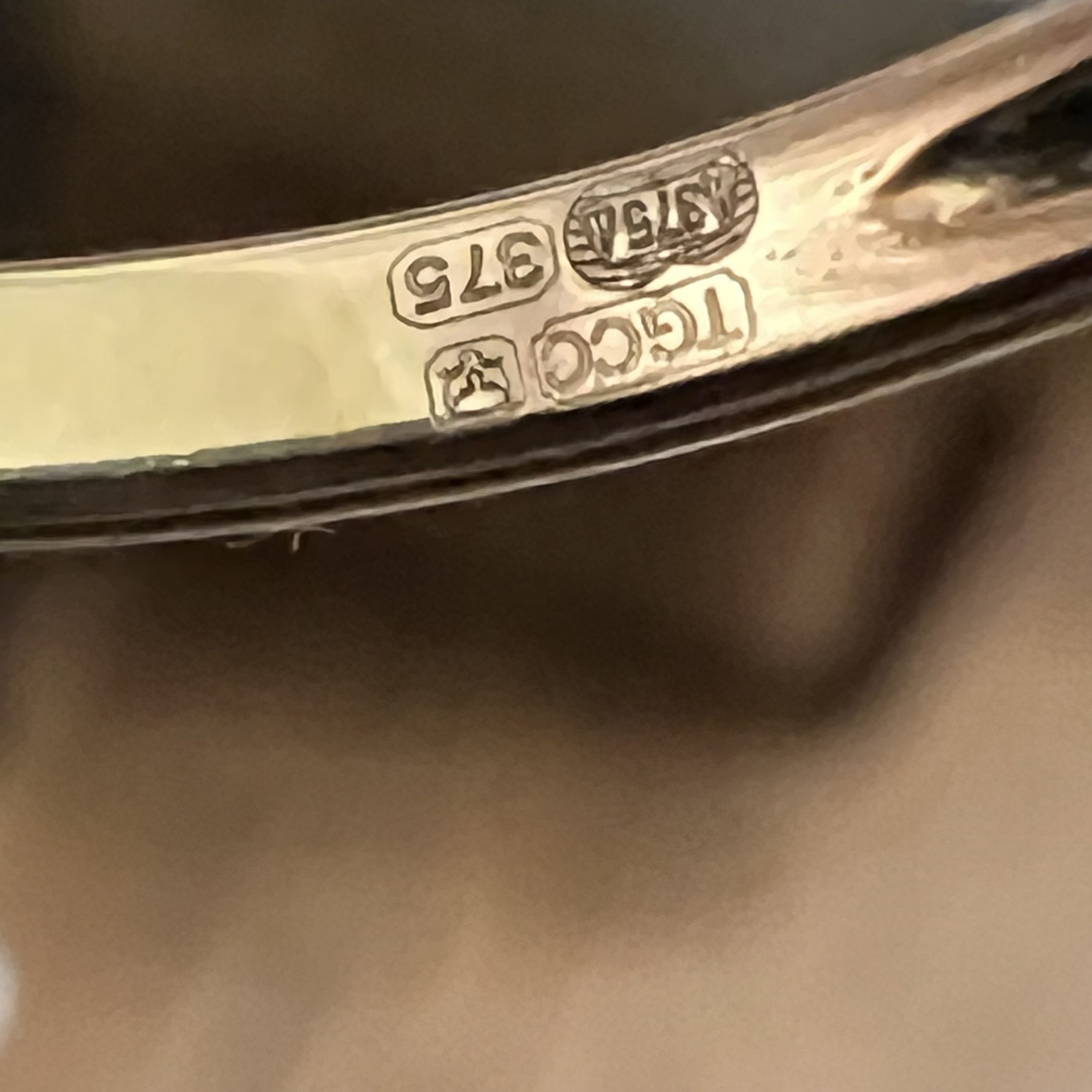 9ct Gold Sapphire & Diamond Ring UK Size O1/2 Pre Owned - Image 5