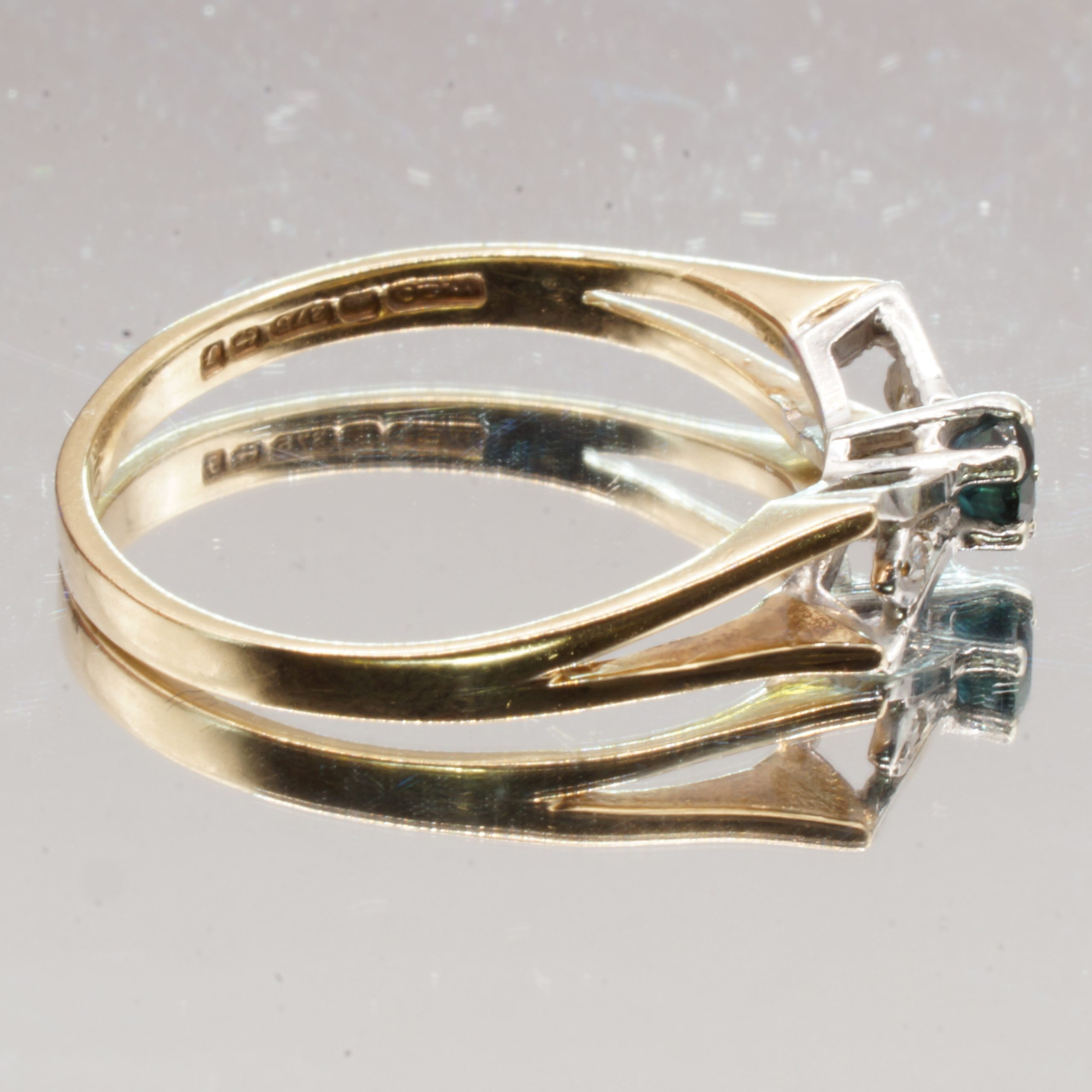 9ct Gold Diamond & Sapphire Trilogy Ring UK Size P Pre Owned - Image 3