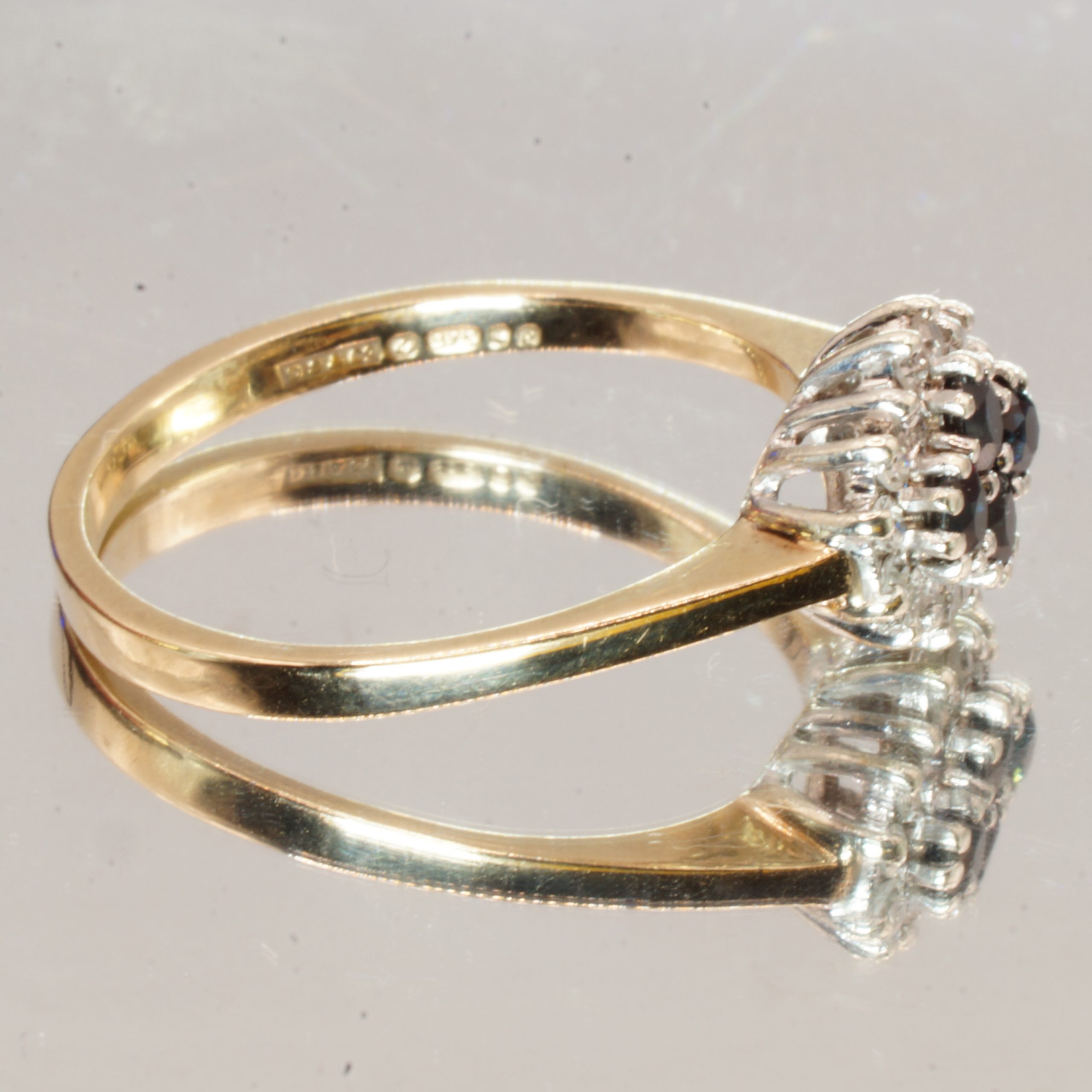 9ct Gold Sapphire Diamond Cluster Ring UK Size 0 Pre Owned - Image 3