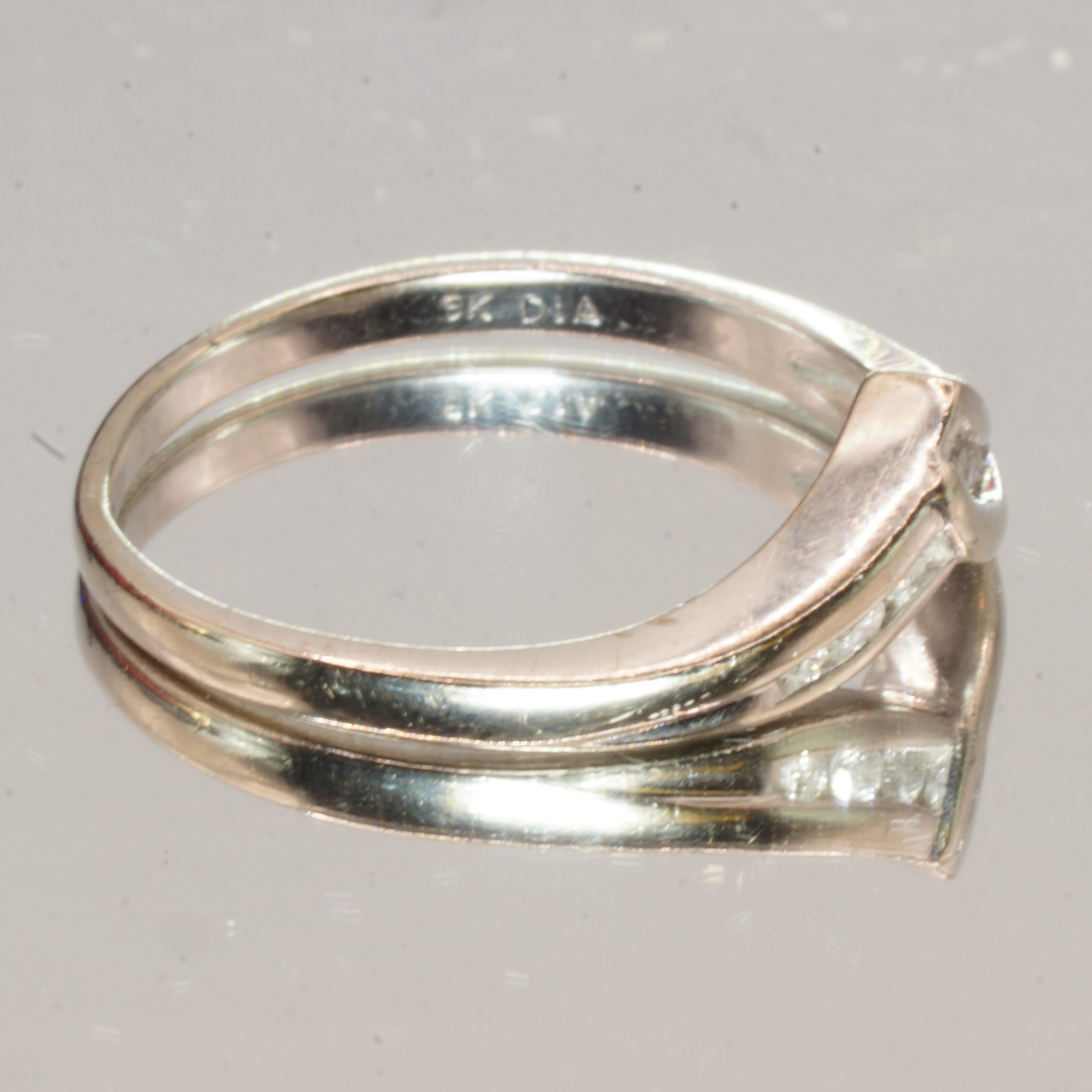 9ct White Gold Diamond Wishbone Ring UK Size N1/2 Pre Owned - Image 3