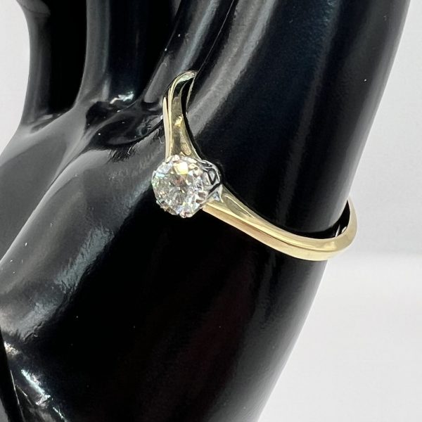 18ct Gold Diamond Solitaire Hallmark Ring UK Size W Pre Owned - Image 6