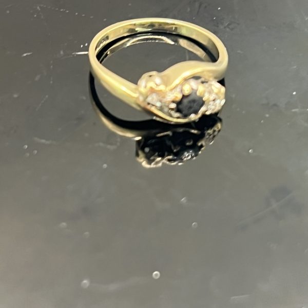 9ct Gold Diamond Sapphire Crossover Trilogy Ring UK Size I Preowned - Image 3