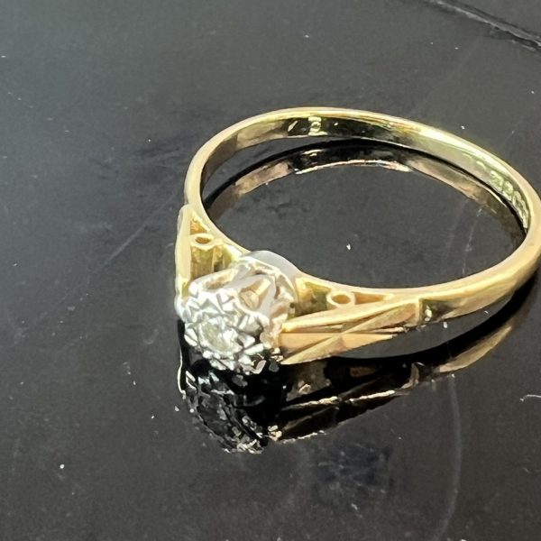 18ct Yellow Gold Diamond Solitaire Hallmark Ring UK Size O Pre Owned - Image 4