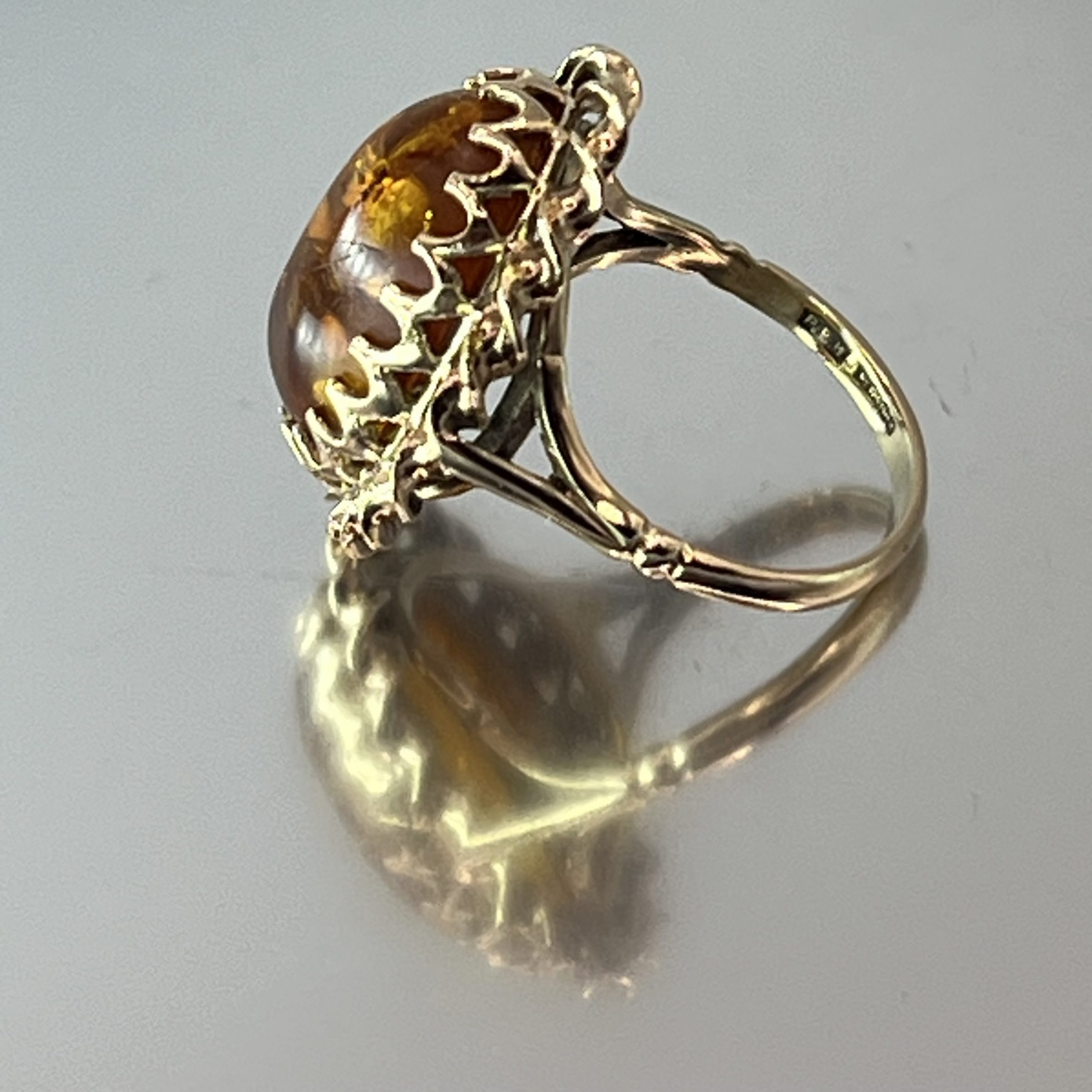 9ct Gold Baltic Amber Cabochon Cocktail Ring UK Size N1/2 Pre Owned - Image 2