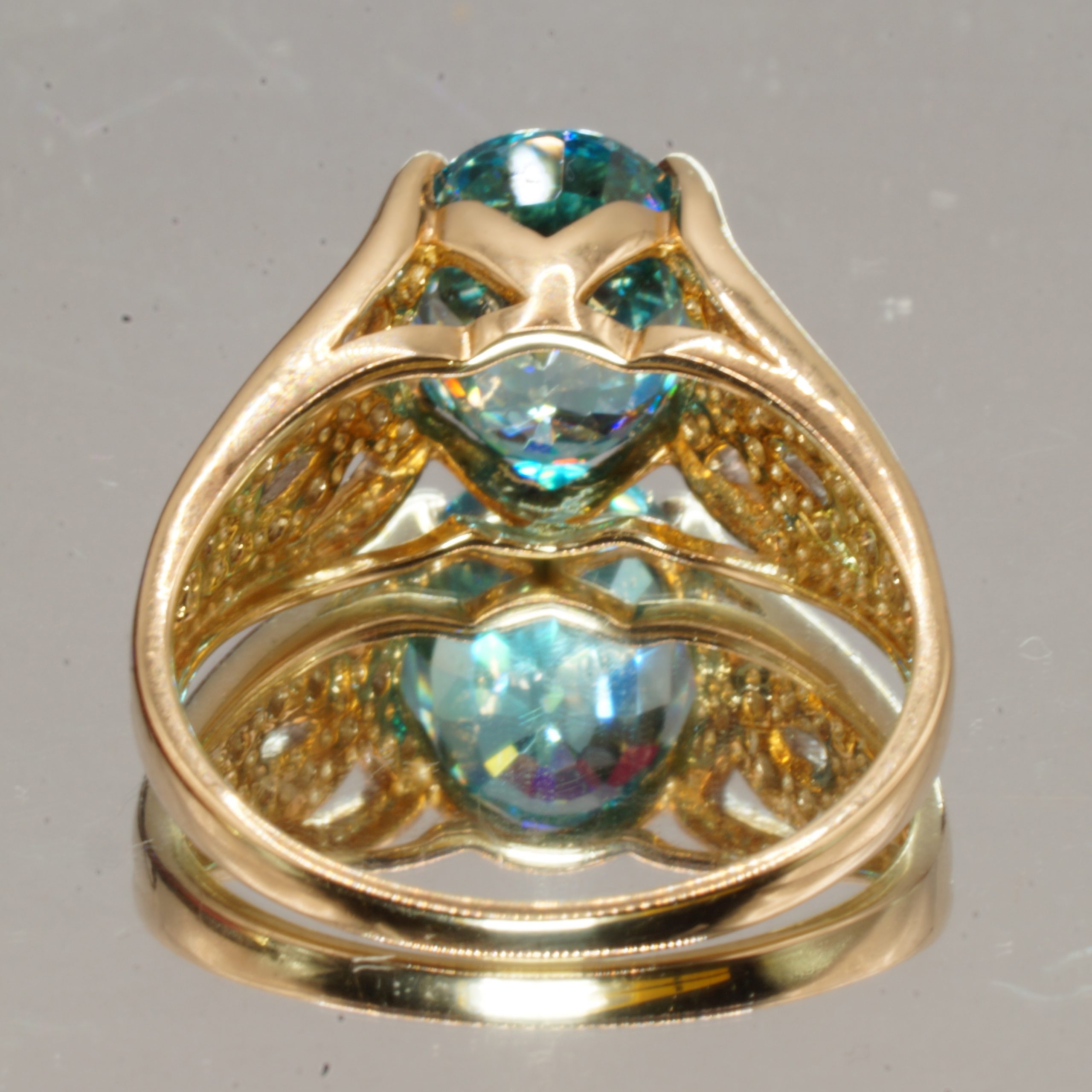 9ct Gold Blue Topaz & Diamond Ring UK Size M1/2 Pre Owned - Image 4