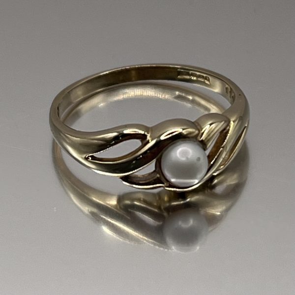 9ct Yellow Gold Pearl Ring Hallmark UK Size N1/2 Pre Owned