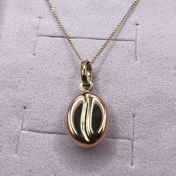 9ct Gold 18 Inch Light Chain with Coffee Bean Pendant Pre Owned - Image 2