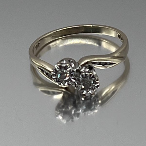 18ct Gold Diamond Crossover Ring Hallmark UK Size P Pre Owned - Image 2