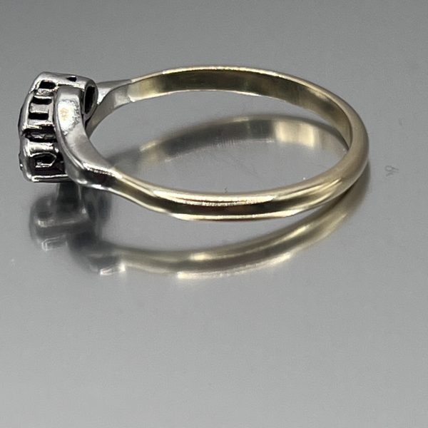 18ct Gold Sapphire Diamond Trilogy Ring UK Size 0 Pre Owned - Image 4
