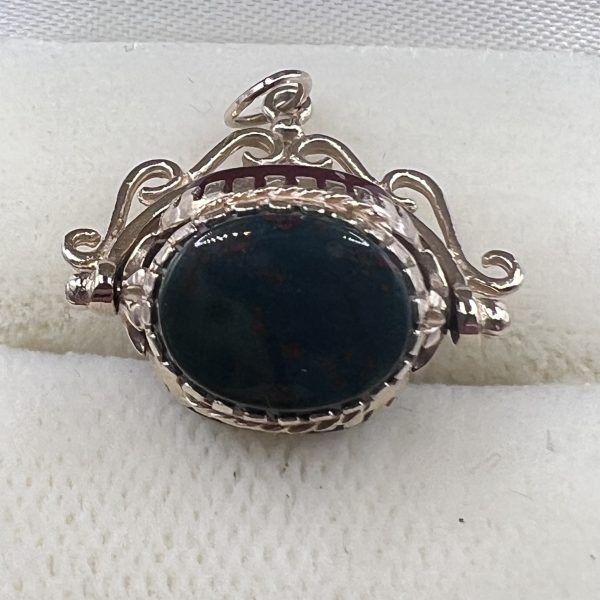 9ct Gold Classic Small Swivel Pendant Three Stone Pre Owned - Image 3