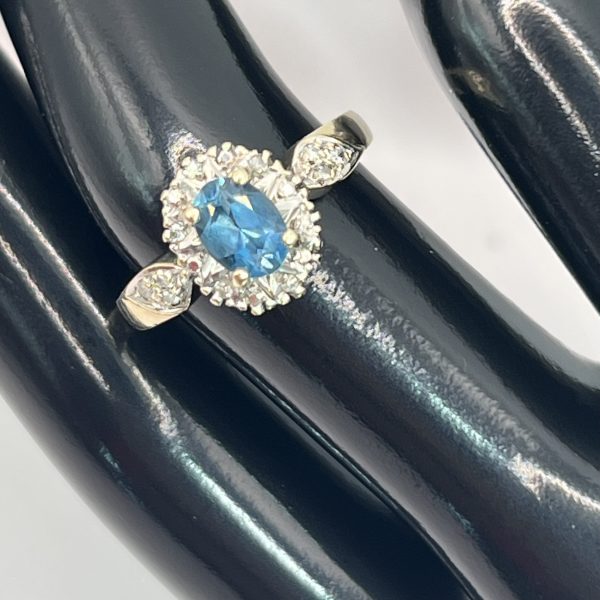 9ct Gold Blue Indigolite Diamond Halo Ring UK Size M1/2 Pre Owned - Image 6