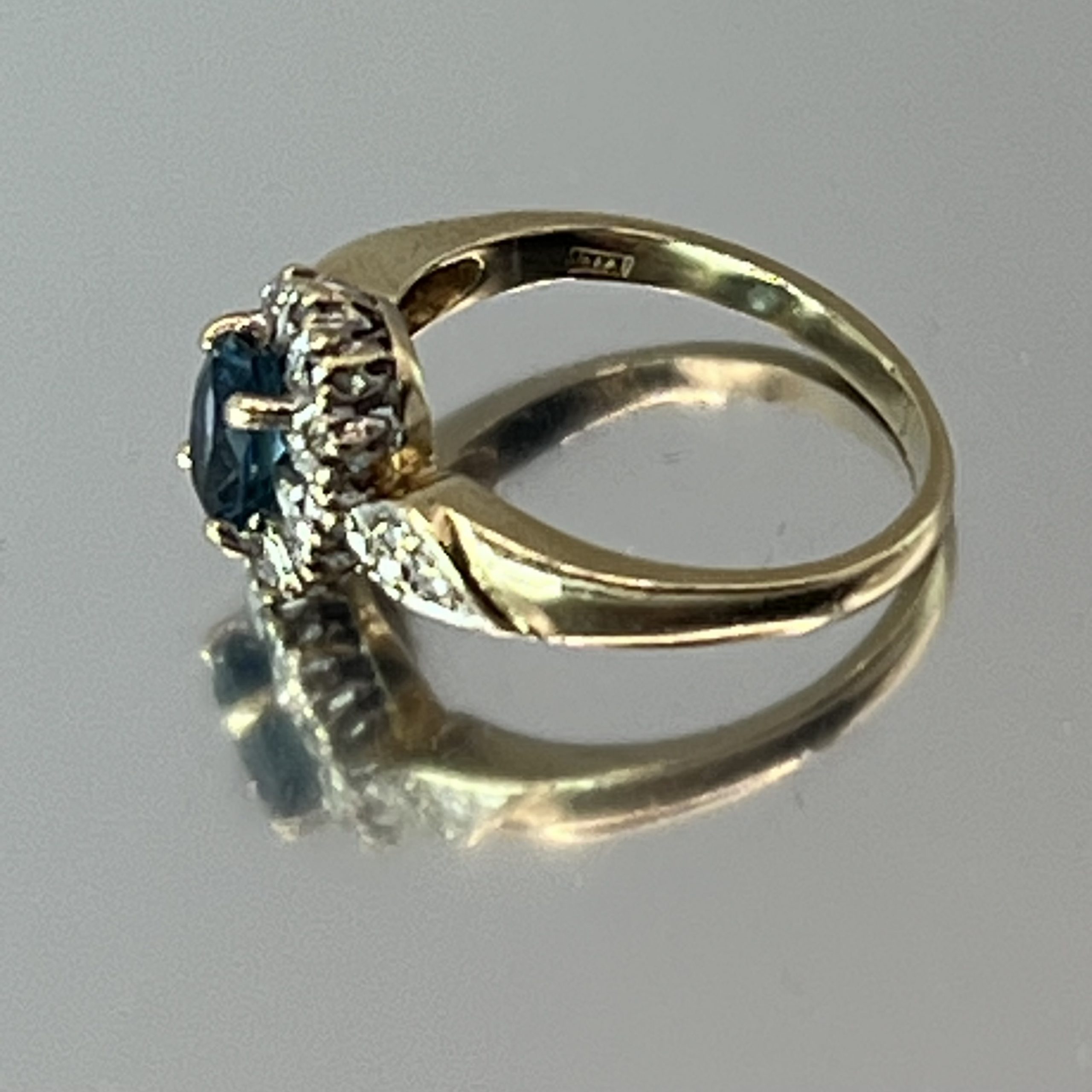 9ct Gold Blue Indigolite Diamond Halo Ring UK Size M1/2 Pre Owned - Image 2