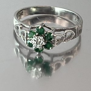 9ct White Gold Emerald Diamond Cluster Ring UK Size N Pre Owned