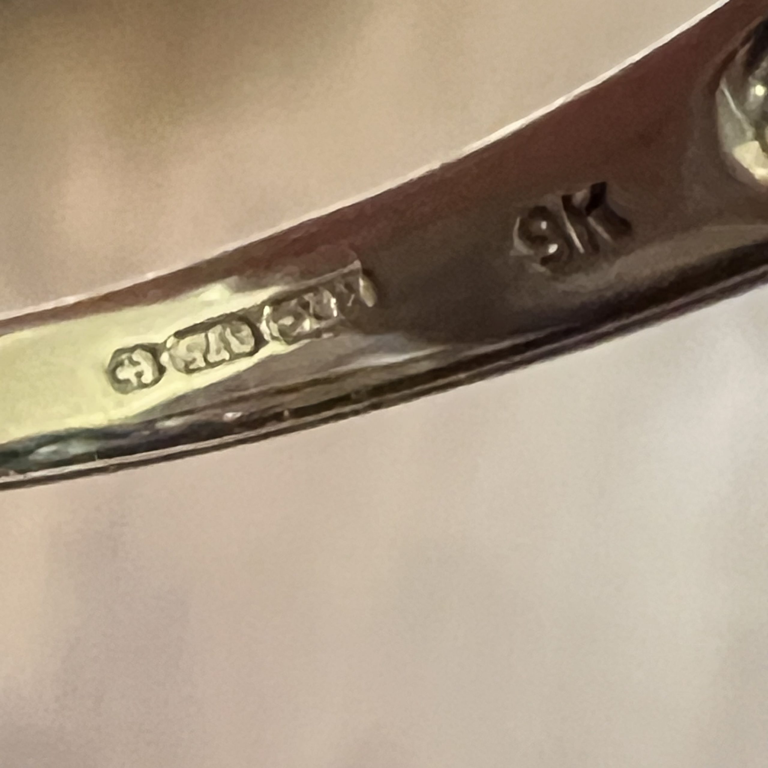 9ct Gold Blue Topaz & Diamond Ring UK Size M1/2 Pre Owned - Image 5