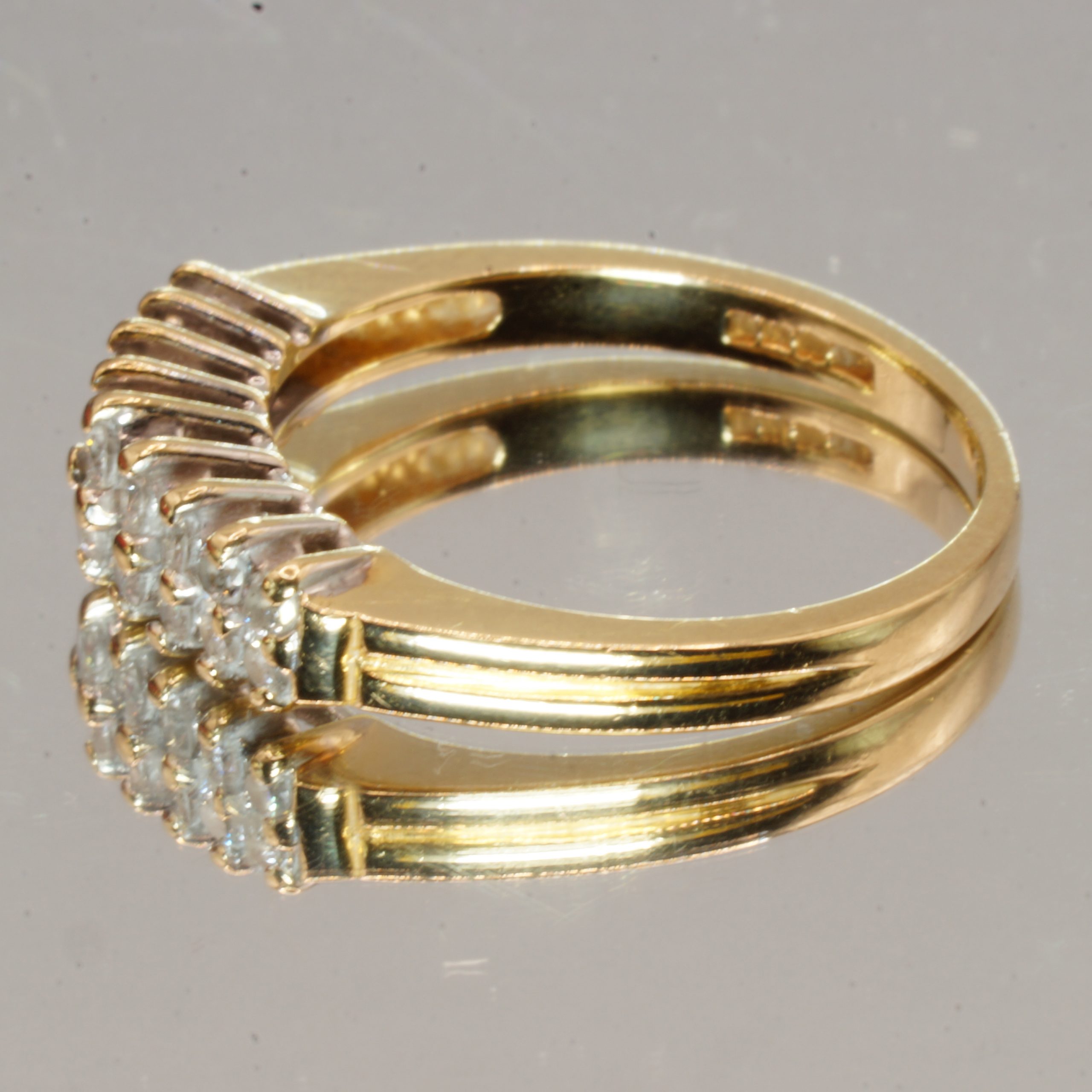 18ct Gold Diamond Half Eternity Ring UK Size L1/2 Pre Owned - Image 2