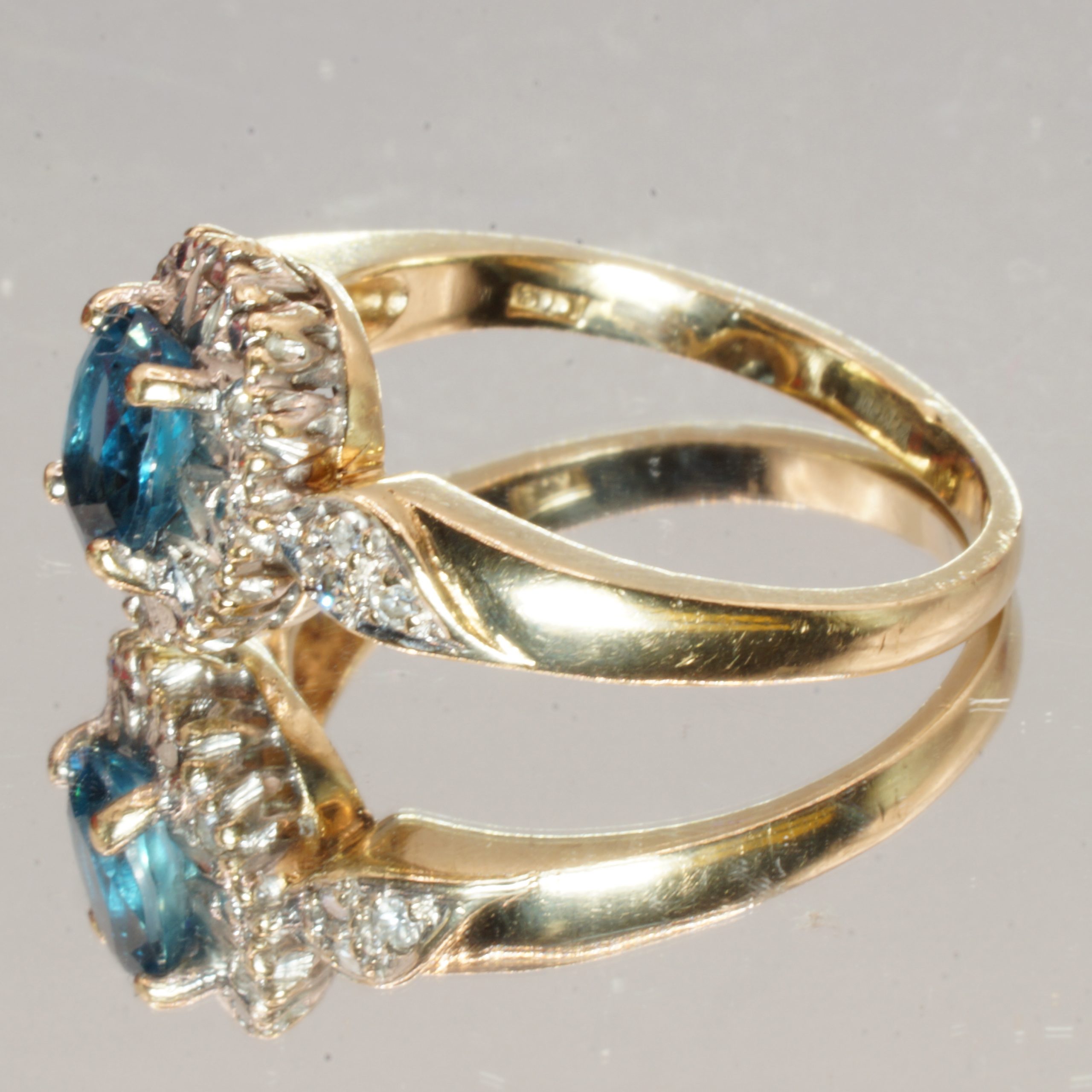 9ct Gold Indigolite Diamond Halo Ring UK Size M1/2 Pre Owned - Image 2