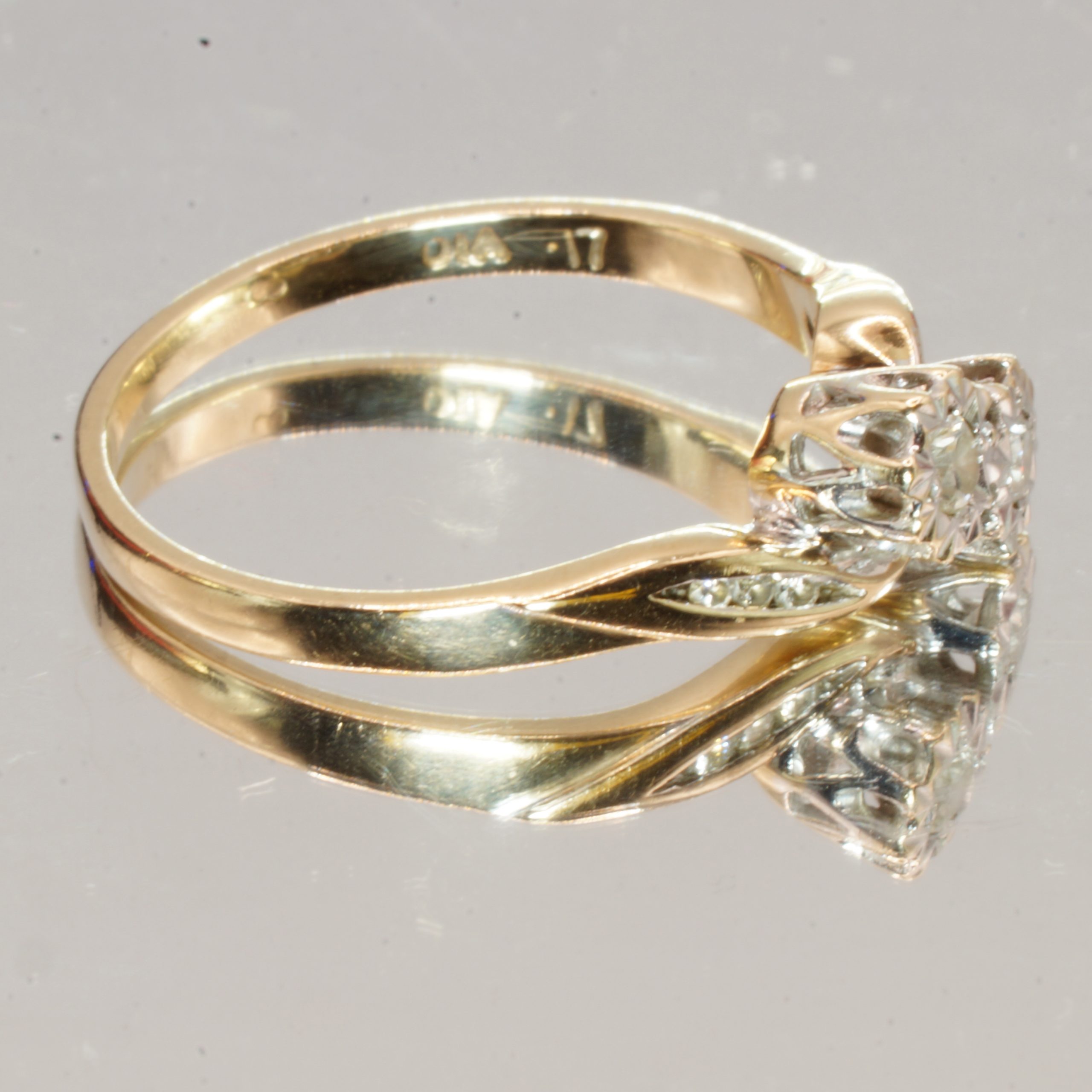 18ct Gold Diamond Crossover Ring Hallmark UK Size P PreOwned - Image 3