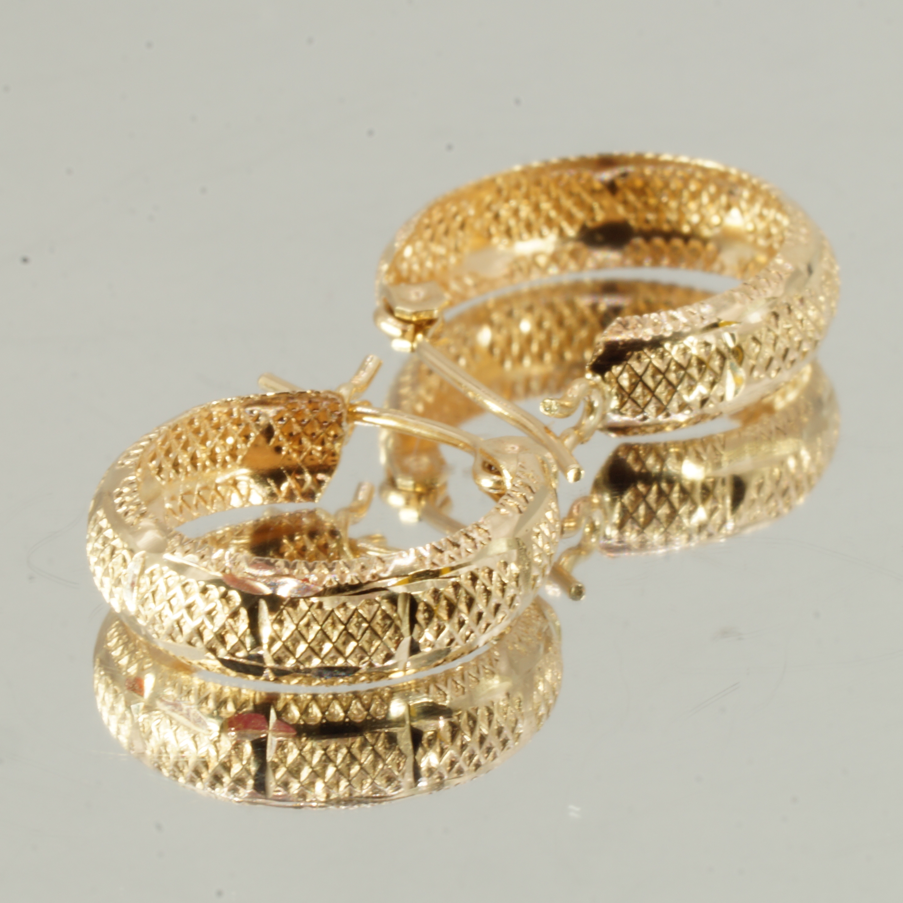 14ct Yellow Gold Hoop Earrings Pierced Ears Hallmark Pre Owned