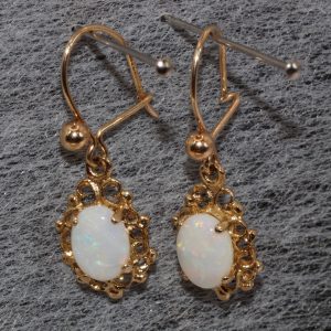 9ct Yellow Gold Diamond Stud Earrings Pierced Ears Pre Owned