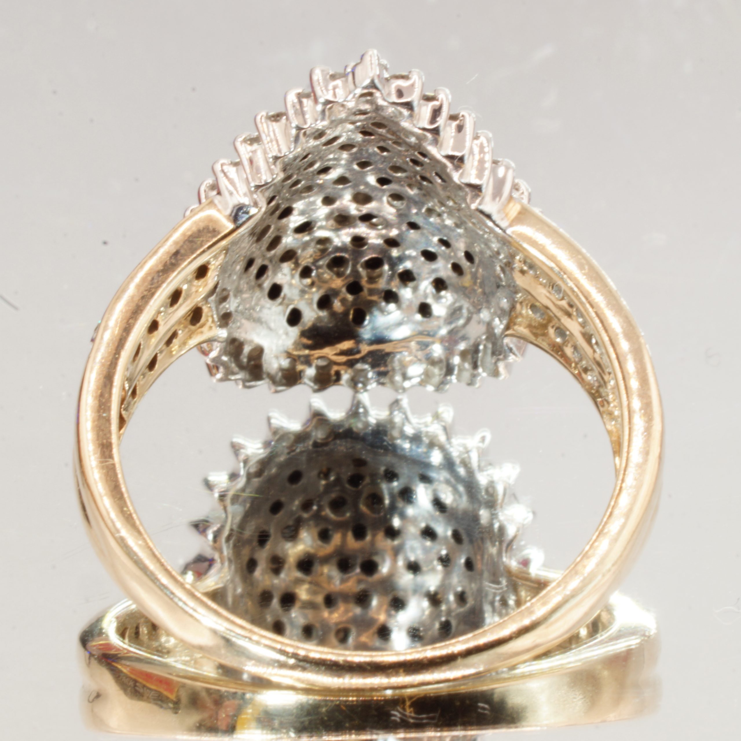 9ct Gold Diamond & Black Diamond Ring UK Size 0 Pre Owned - Image 5