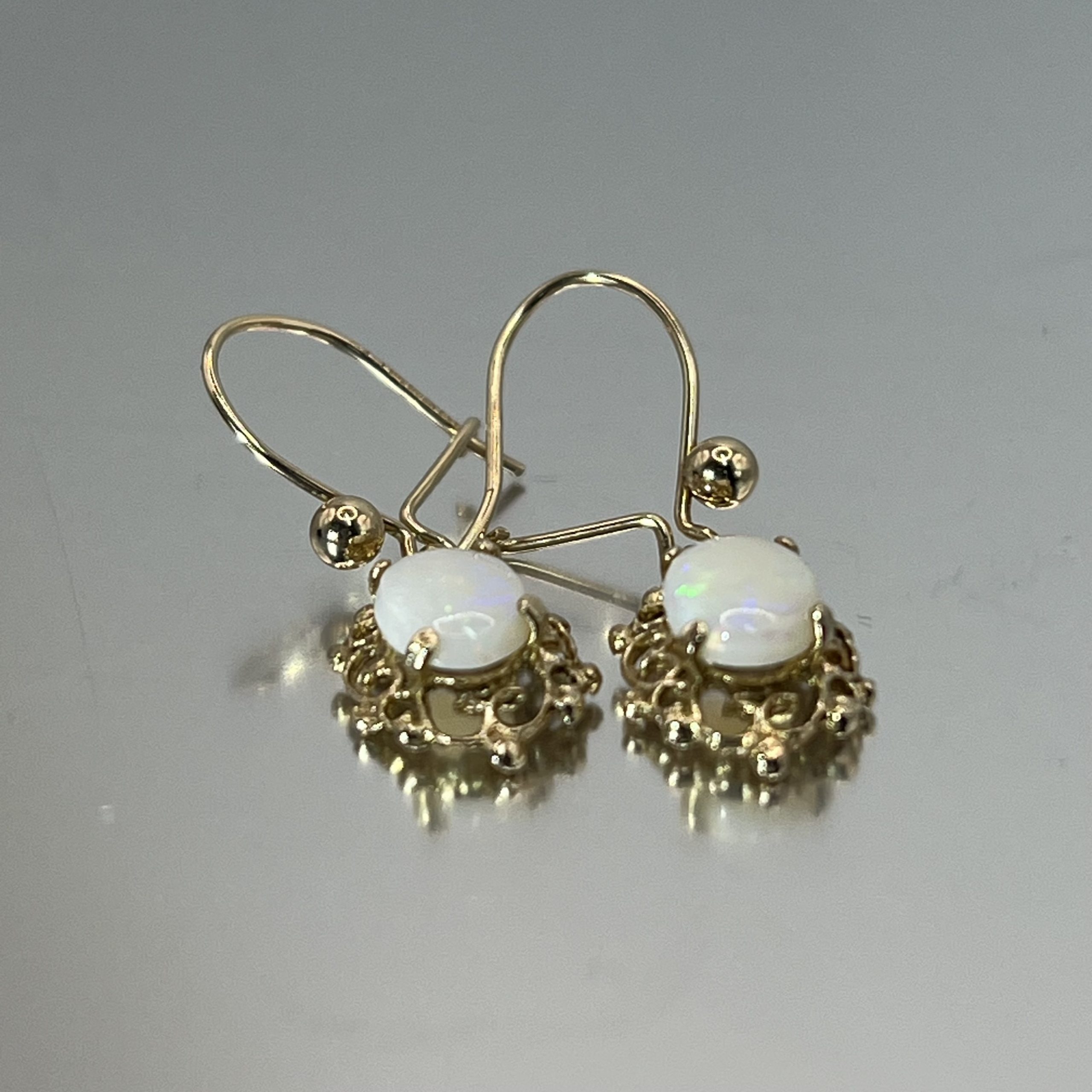 9ct Yellow Gold Opal Dangle/Drop Earrings Pierced Ears Pre Owned