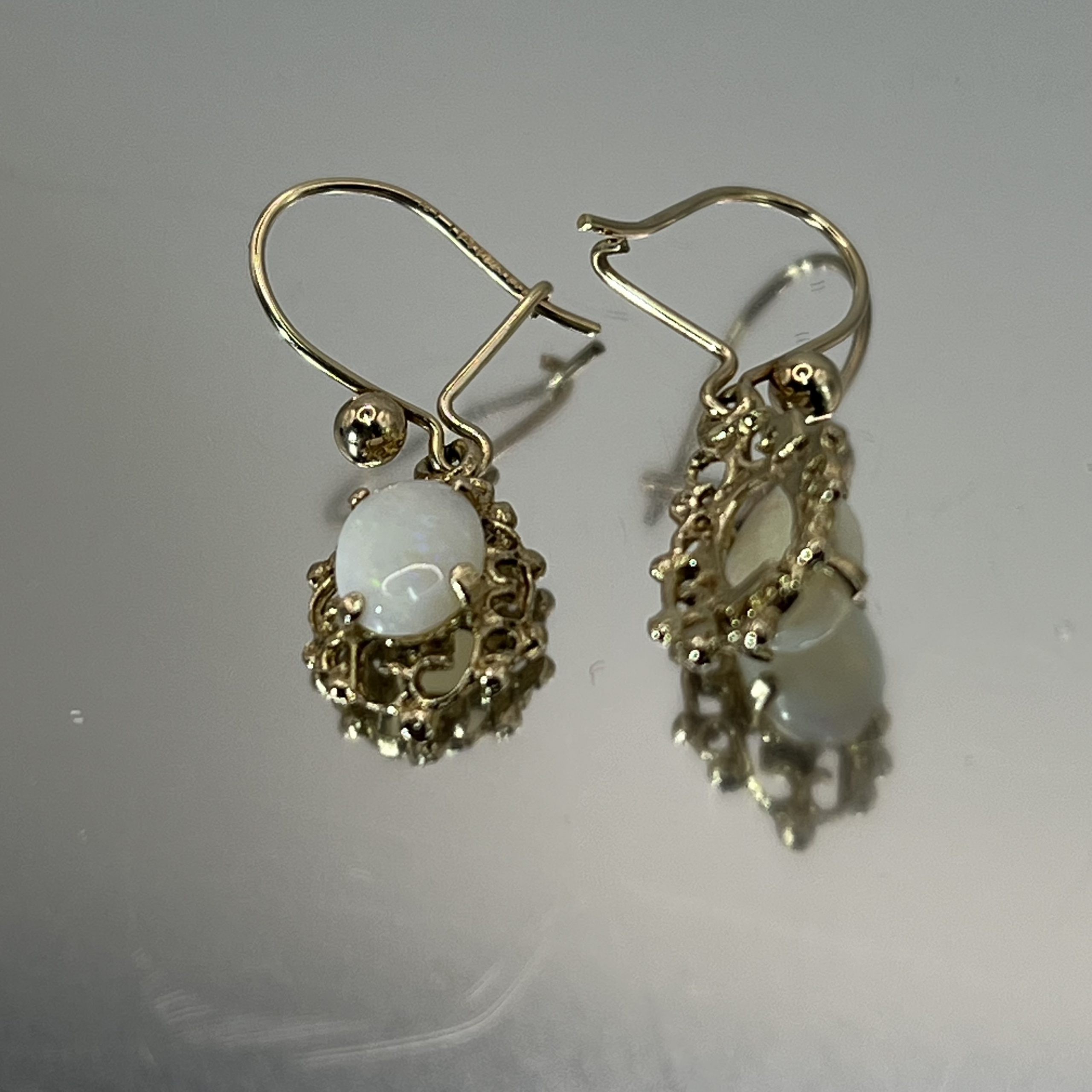 9ct Yellow Gold Opal Dangle/Drop Earrings Pierced Ears Pre Owned - Image 2