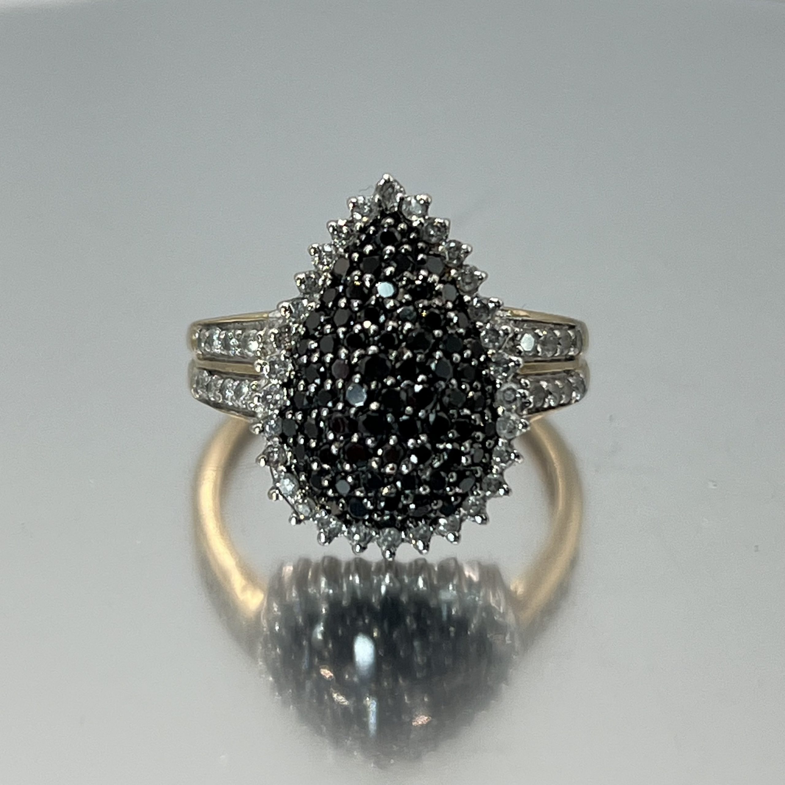 9ct Gold Diamond & Black Diamond Ring Hallmark UK Size 0 Pre Owned