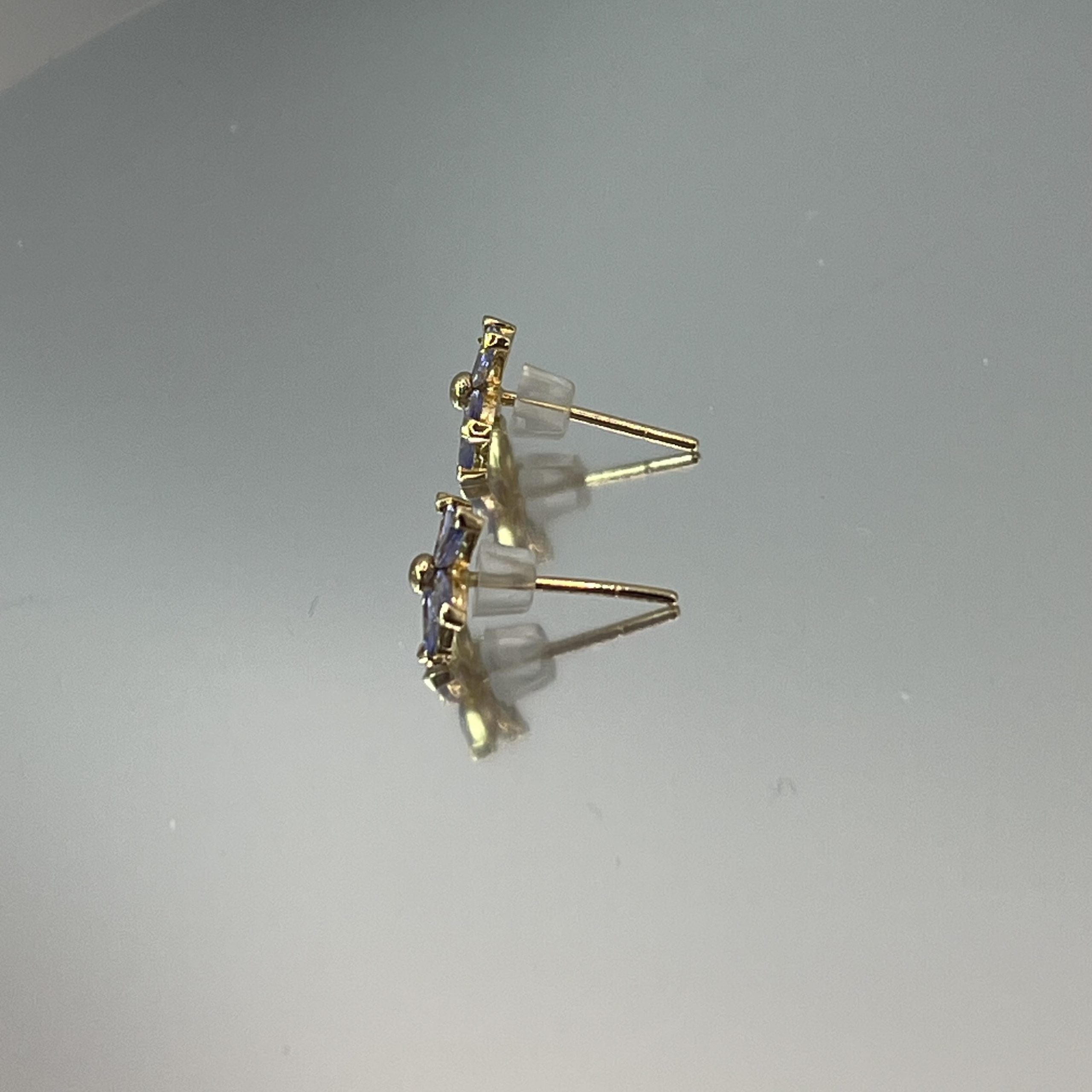 9ct Yellow Gold Amethyst Daisy Stud Earrings Pierced Ears Pre Owned - Image 2