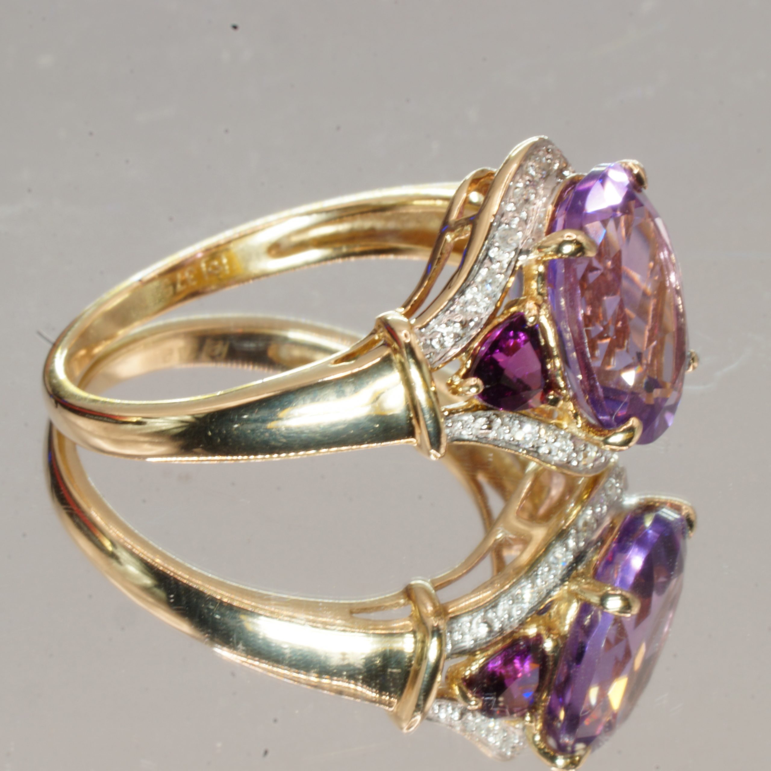9ct Yellow Gold Amethyst Diamond Ring UK Size N1/2 Pre Owned - Image 4