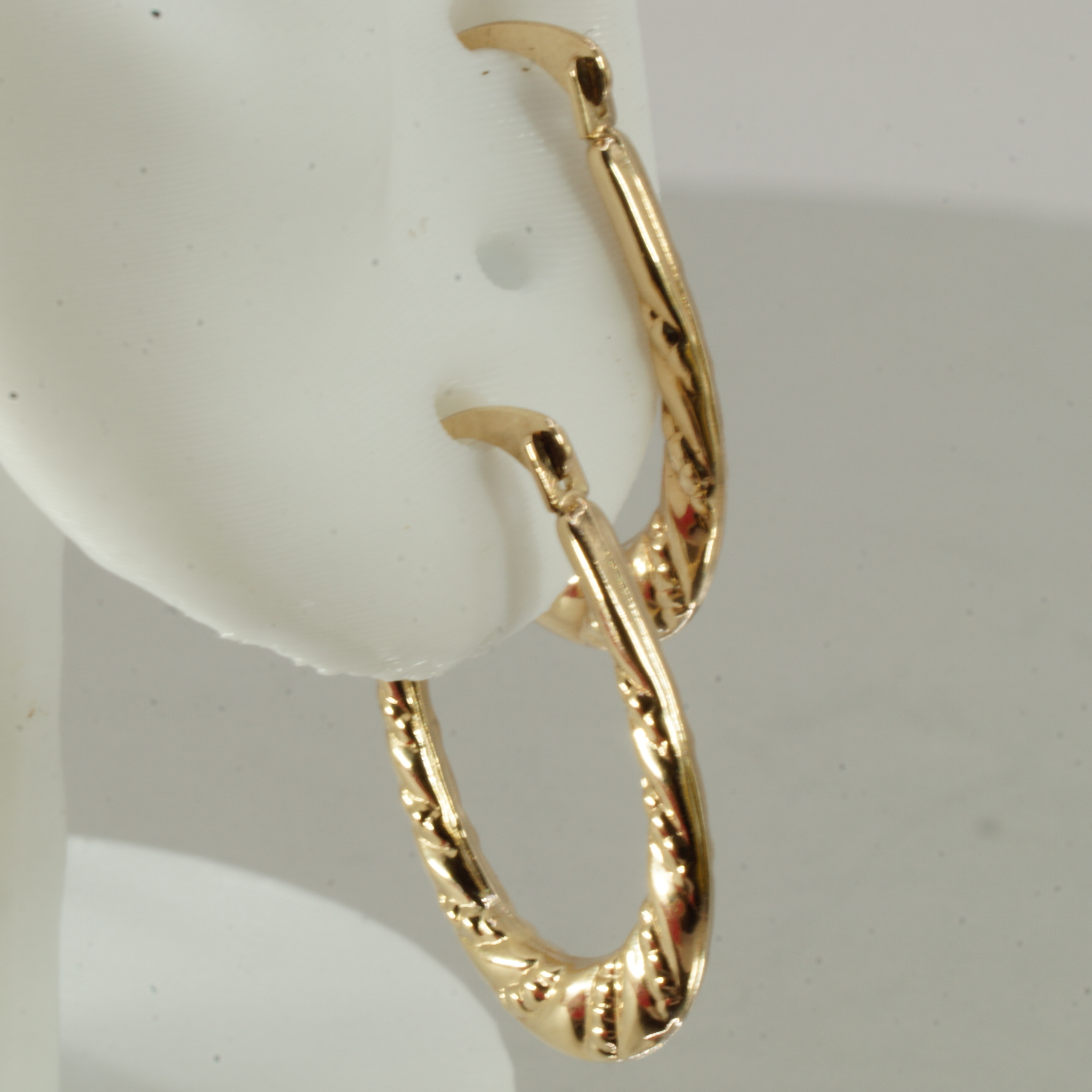 9ct Gold Hoop Earrings Hinge Closure Pre Owned Pierced Ears - Image 6