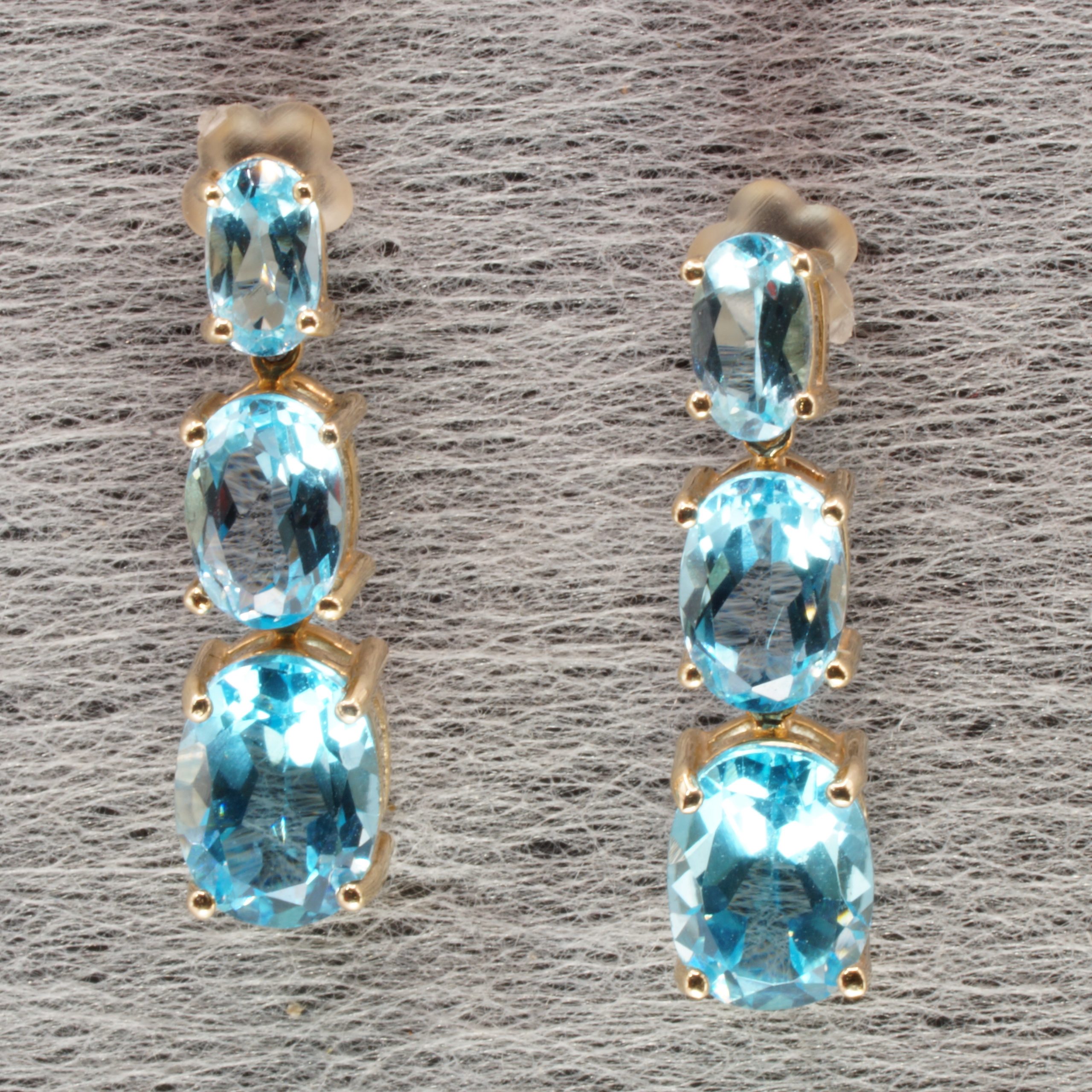 9ct Gold Aquamarine Dangle Earrings Pierced Ears Pre Owned
