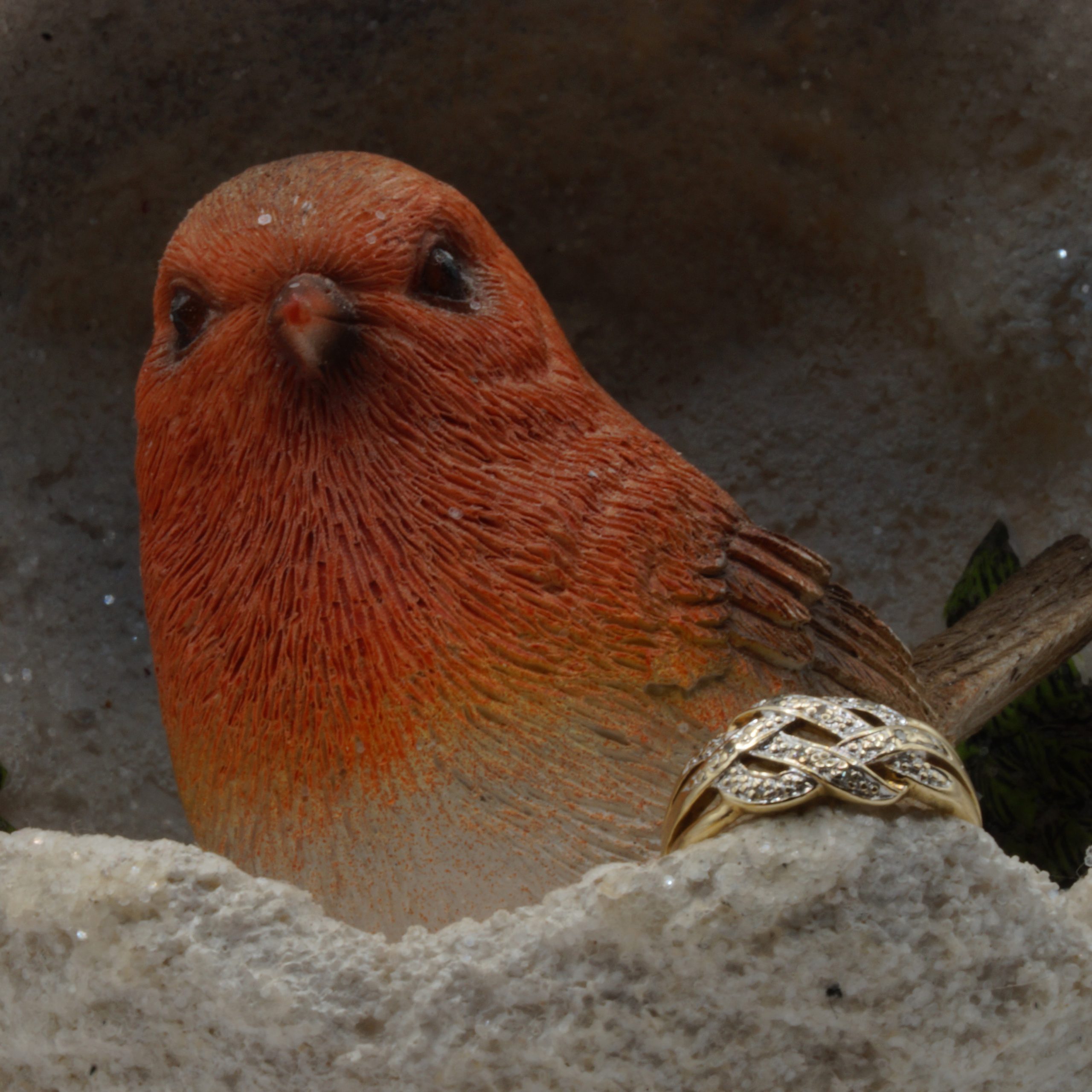 9ct Gold Diamond Twist Ring Hallmark Pre Owned UK Size M1/2 - Image 7