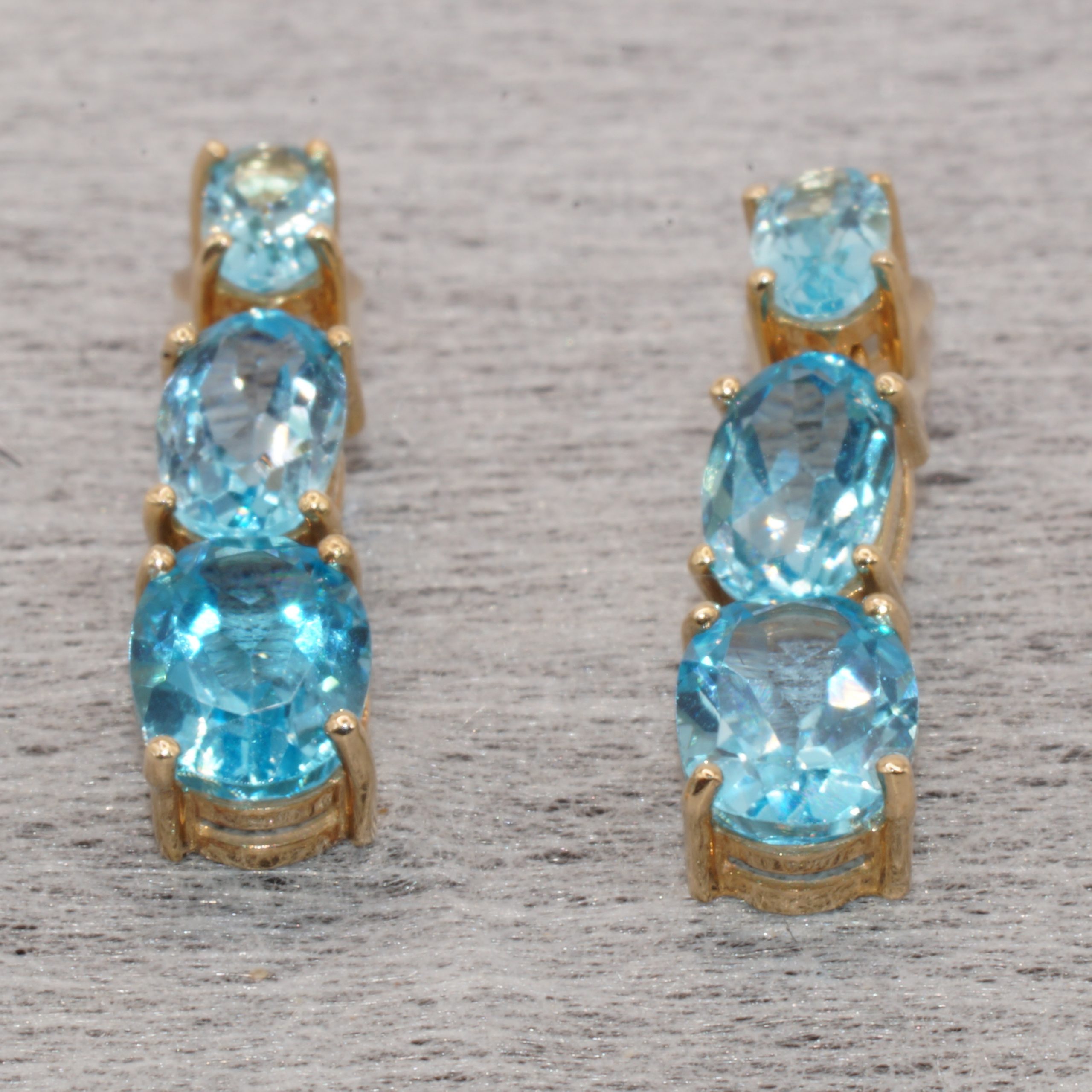9ct Gold Aquamarine Dangle Earrings Pierced Ears Pre Owned - Image 4