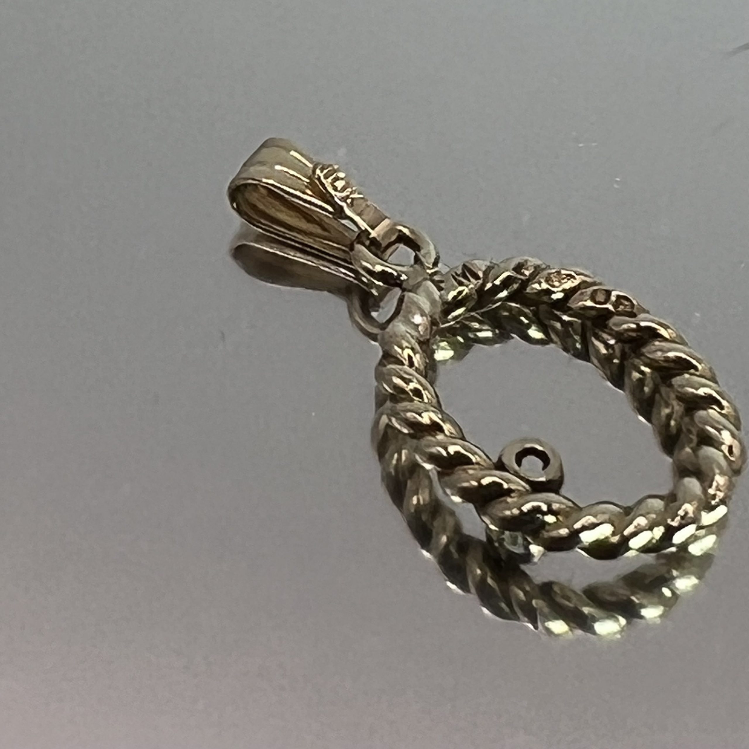 9ct Yellow Gold 18 Inch Light Chain Pendant Hallmark Pre Owned - Image 5