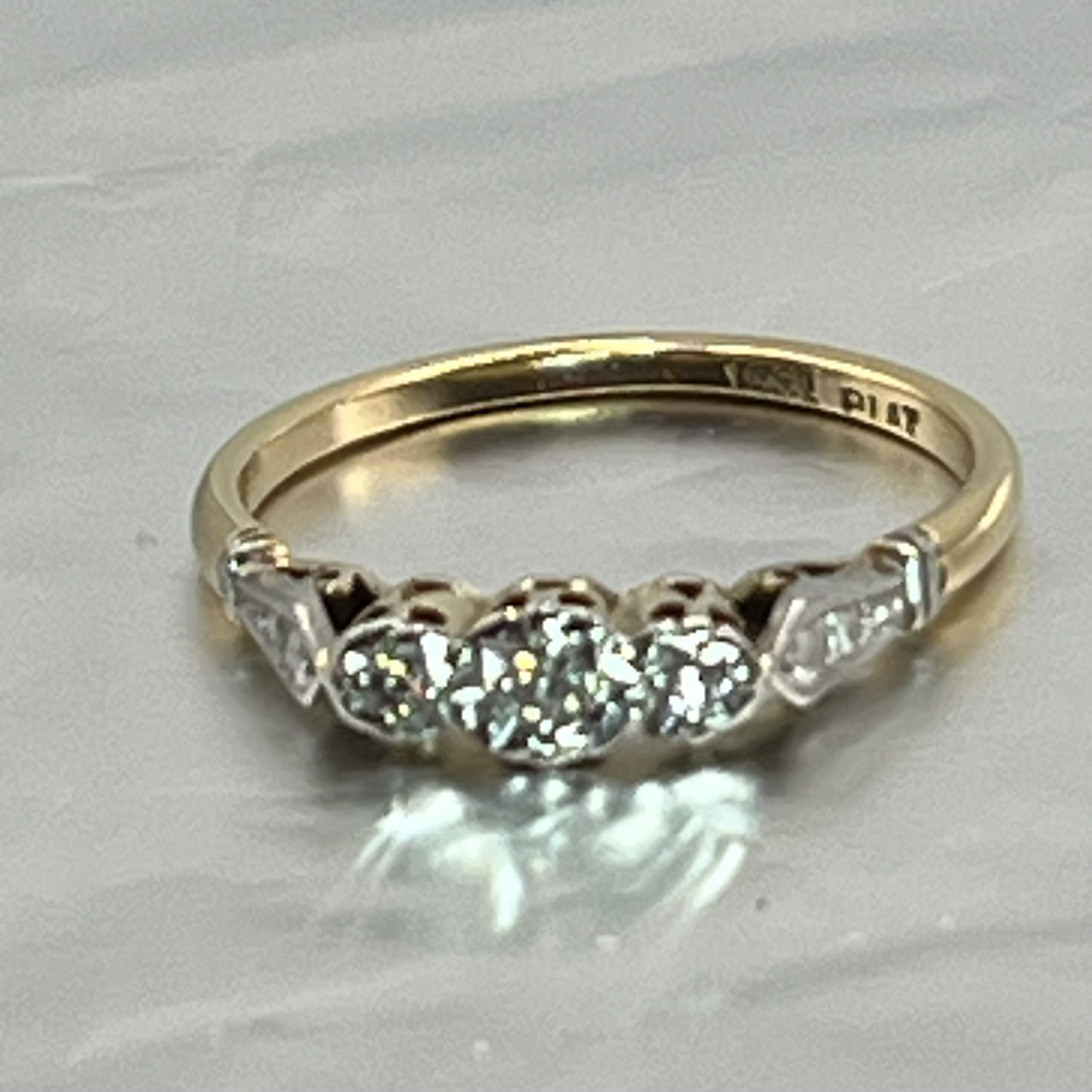18ct Yellow Gold 3 Diamond Engagement Stacking Ring UK Size N Pre Owned