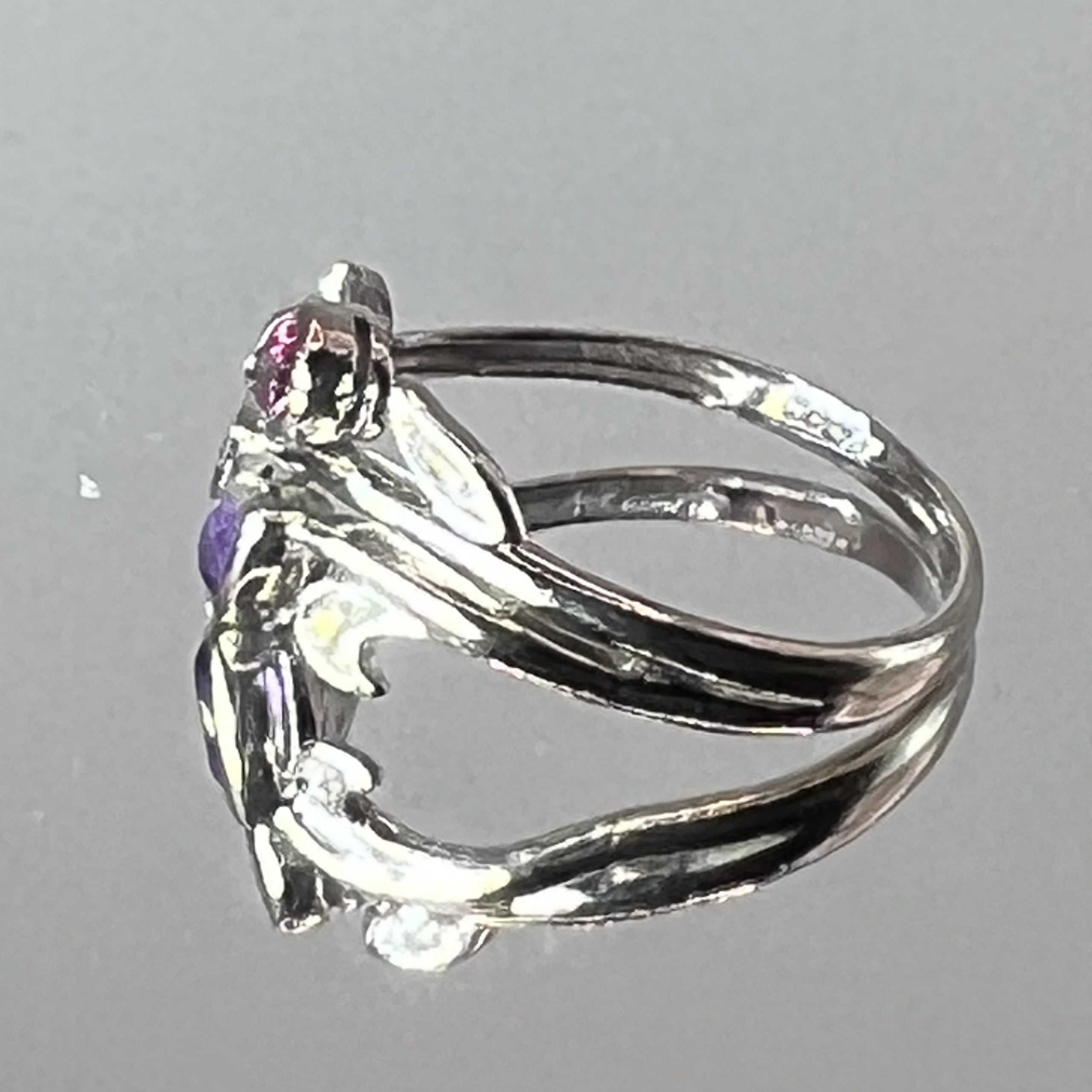 9ct White Gold Amethyst Diamond Ring Pre Owned UK Size O - Image 2