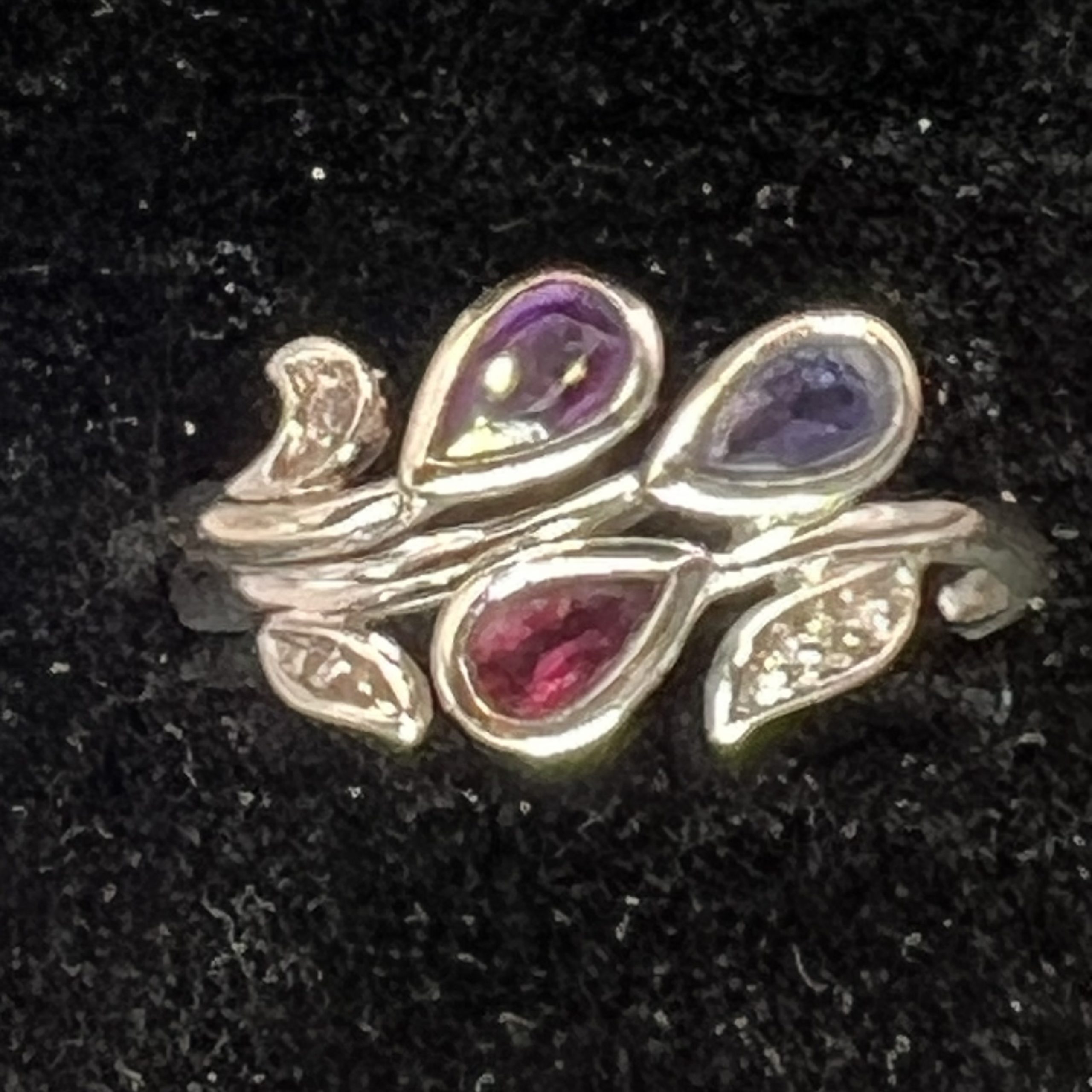 9ct White Gold Amethyst Diamond Ring Pre Owned UK Size O - Image 4