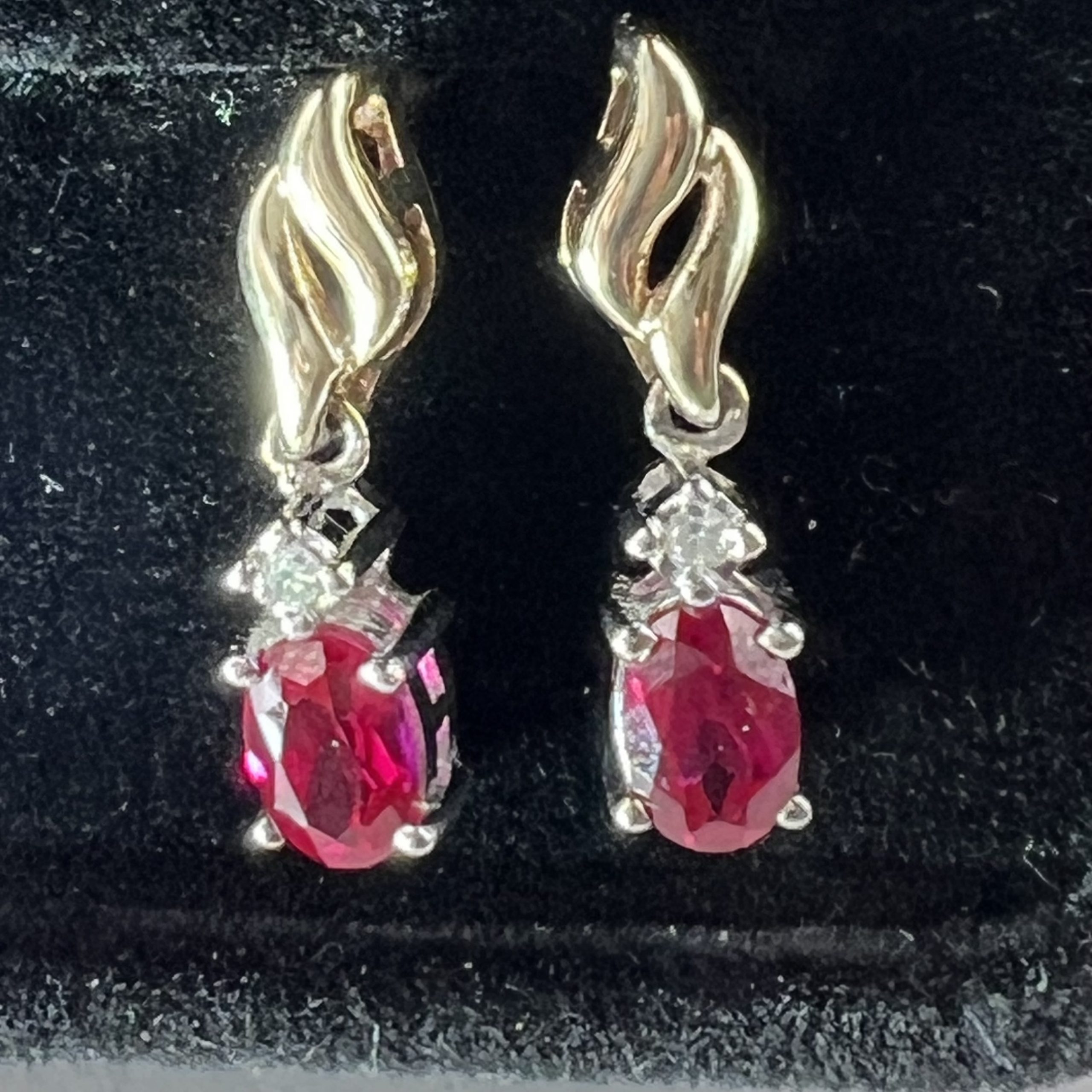 9ct Gold Ruby Diamond Dangle/Drop Earrings Hallmark Pre Owned - Image 4