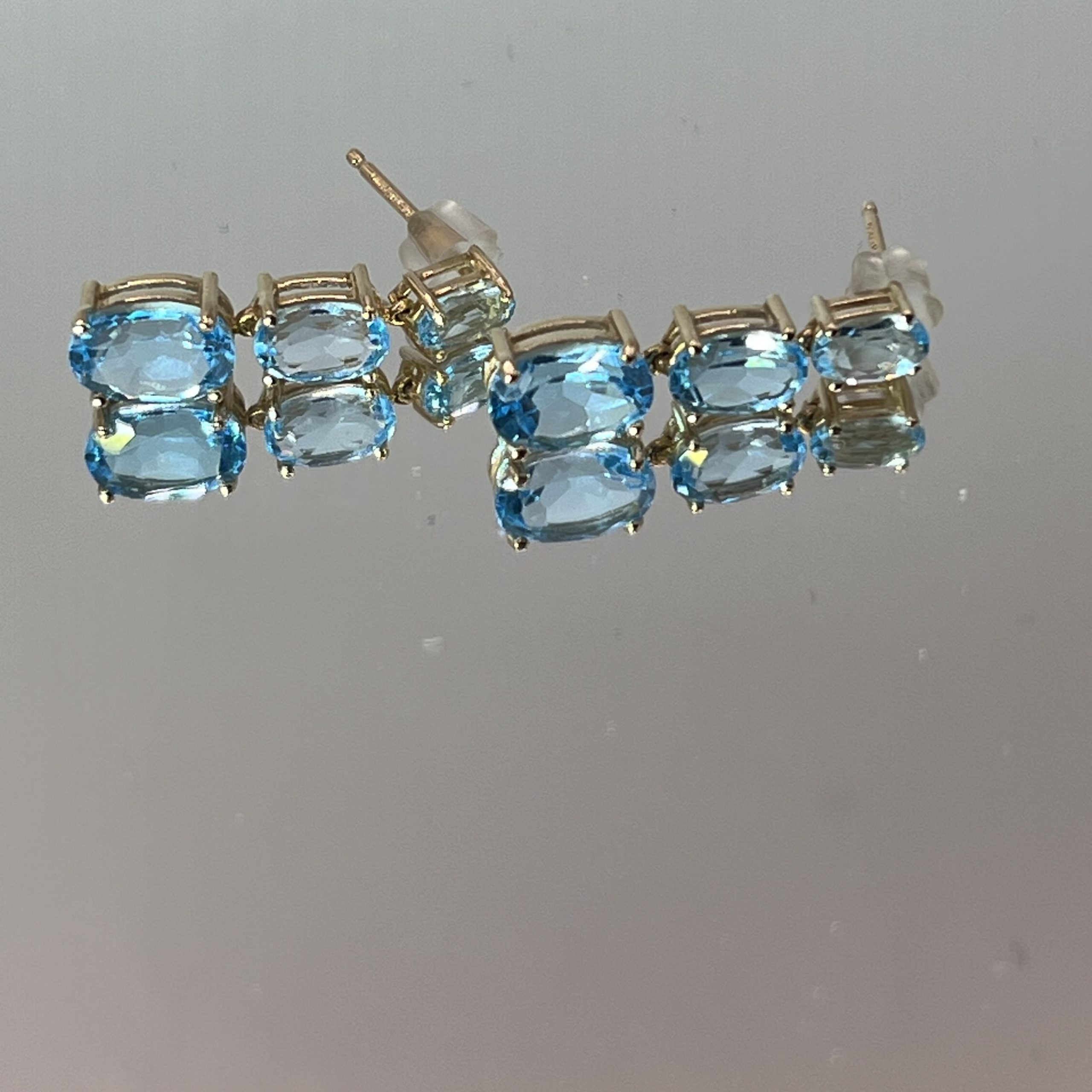 9ct Gold Aquamarine Dangle/Drop Earrings Pierced Ears Pre Owned