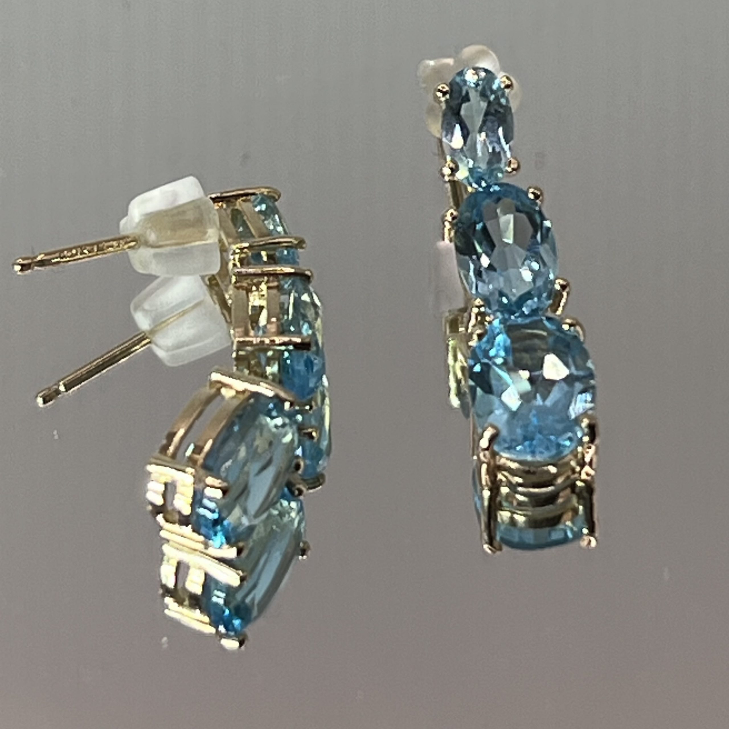 9ct Gold Aquamarine Dangle/Drop Earrings Pierced Ears Pre Owned