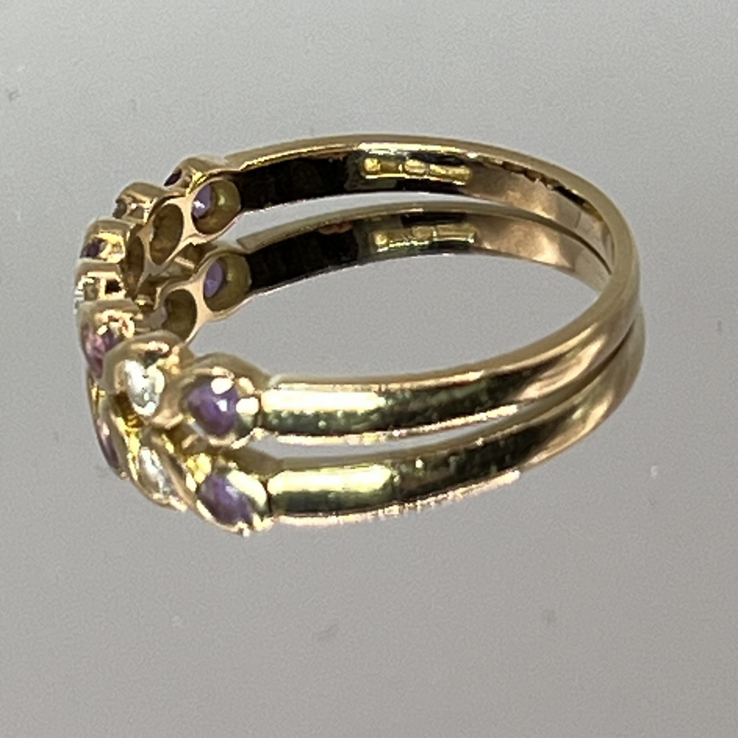 18ct Gold Amethyst Diamond Ring Hallmark Pre Owned UK Size O - Image 2