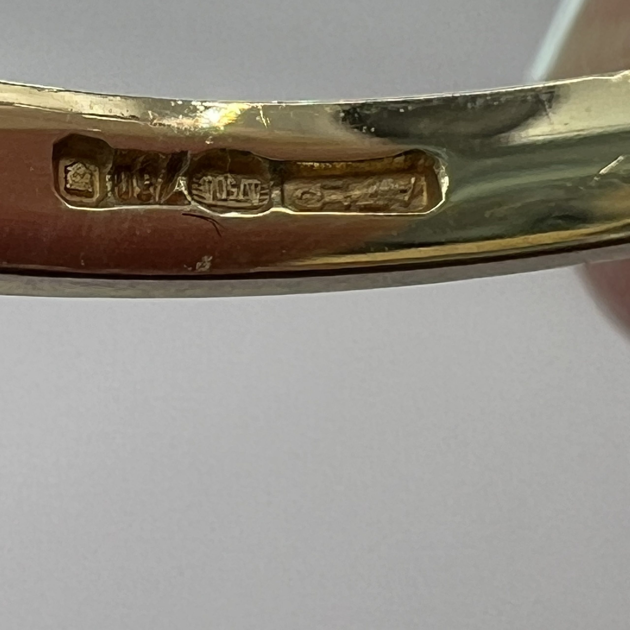 18ct Gold Amethyst Diamond Ring Hallmark Pre Owned UK Size O - Image 3